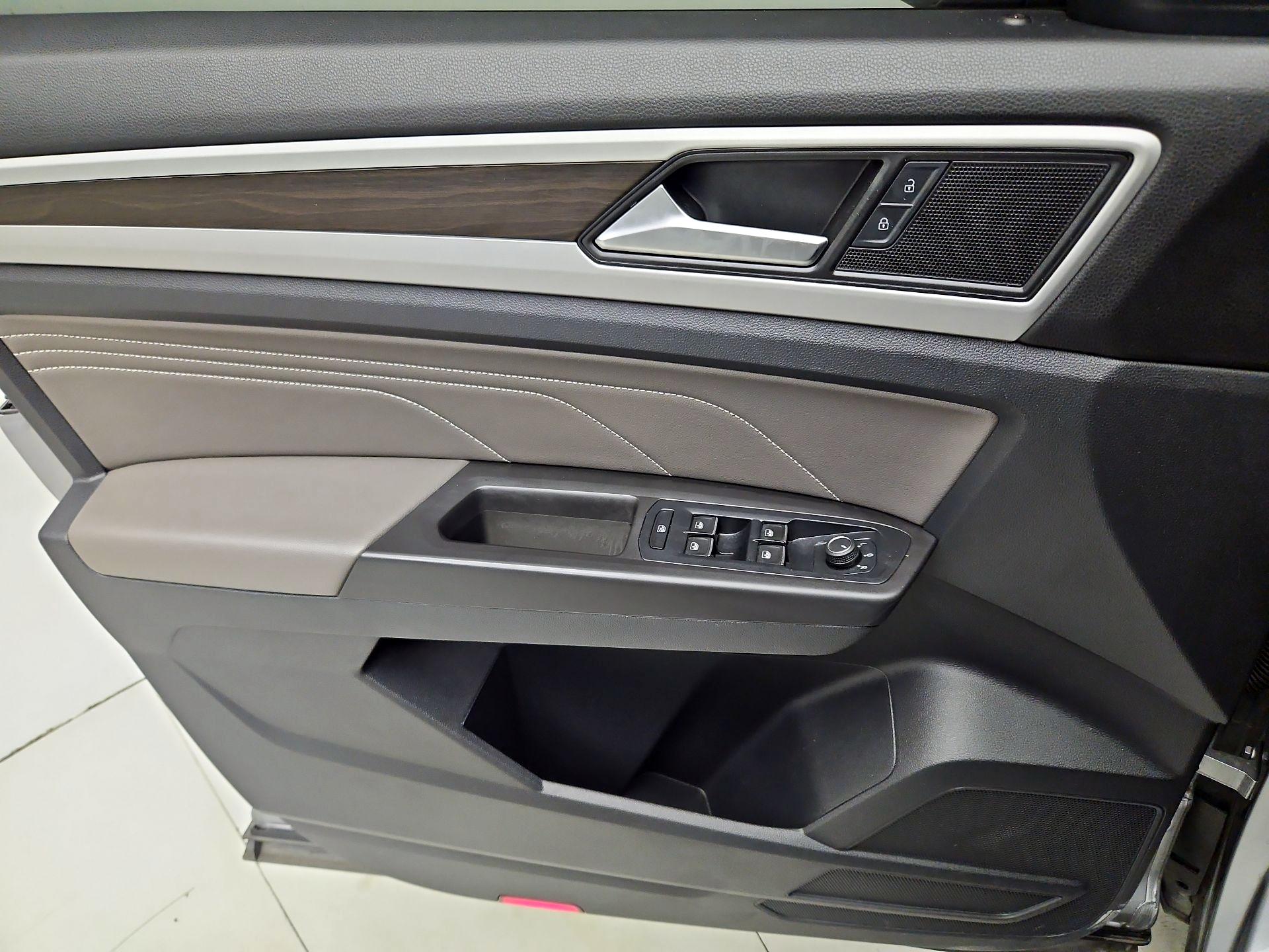 Thumbnail: 2022 Volkswagen Atlas - 12