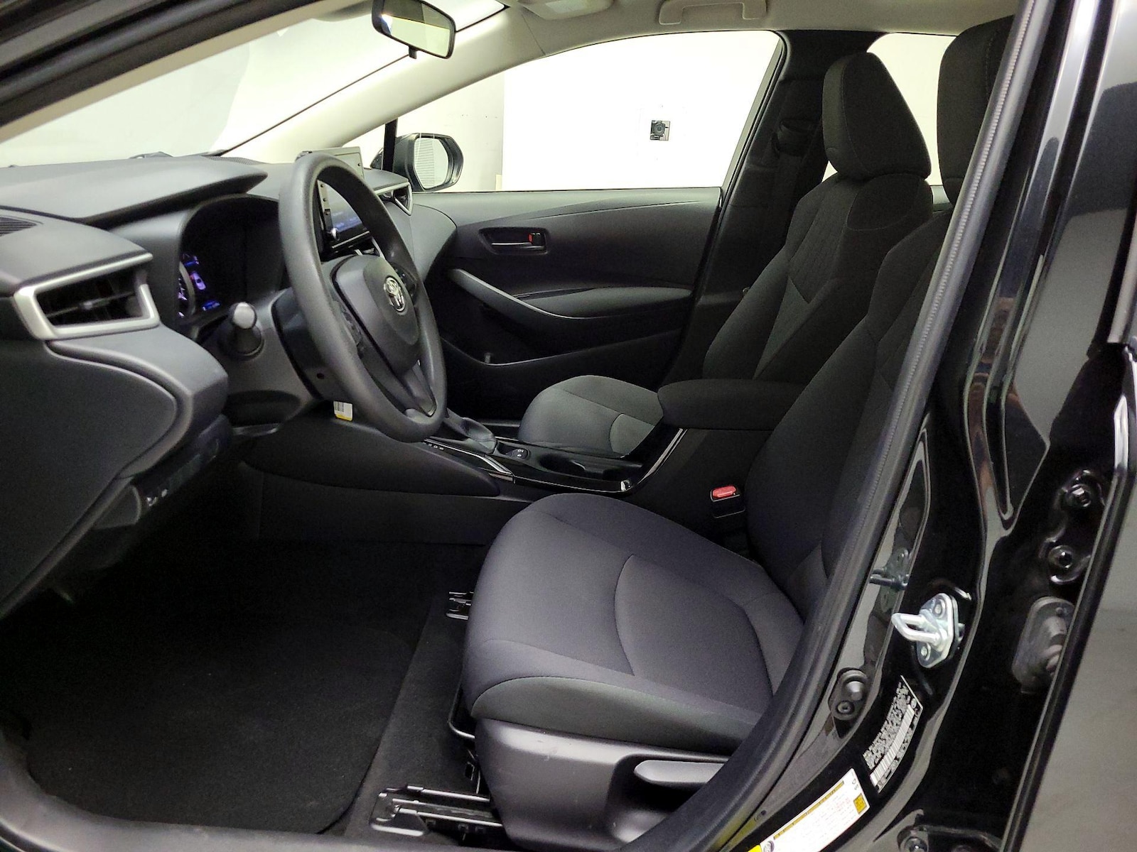 2022 Toyota Corolla LE - Photo 10
