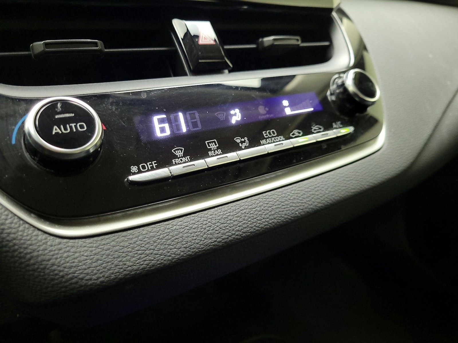 2022 Toyota Corolla LE - Photo 15