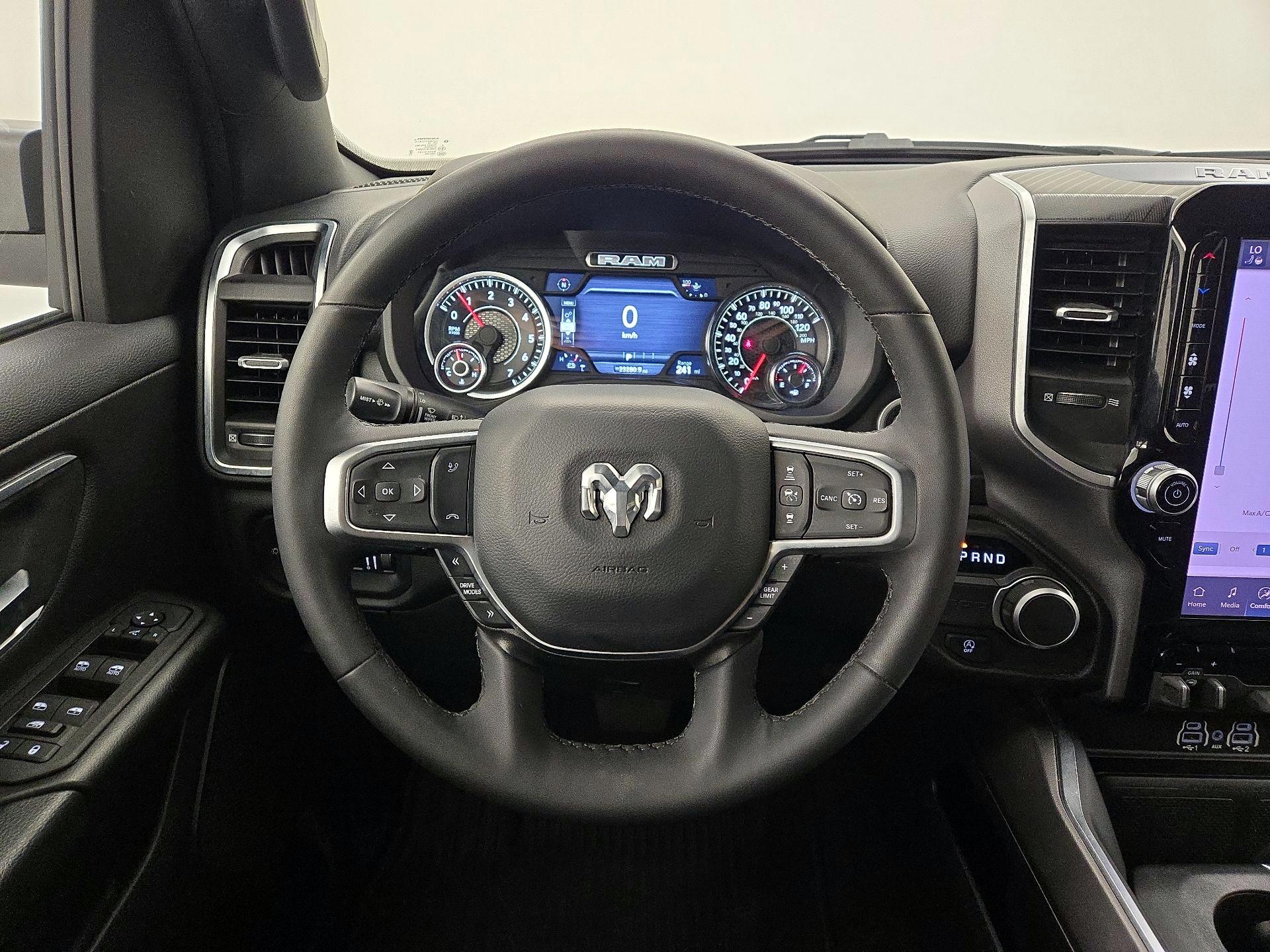 Thumbnail: 2025 RAM 1500 - 10