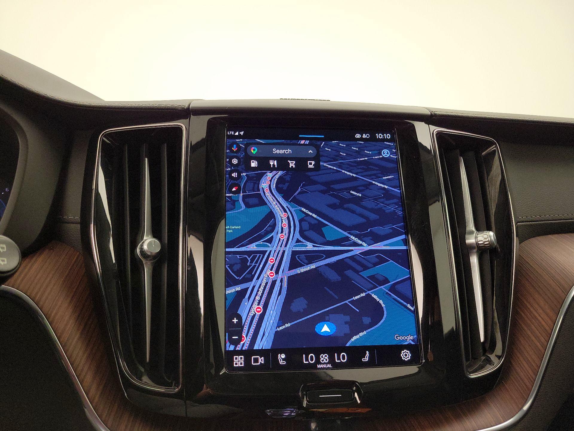 Thumbnail: 2024 Volvo XC60 - 14