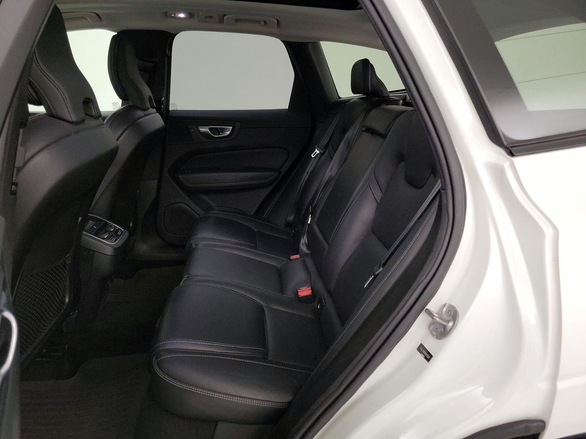 Thumbnail: 2024 Volvo XC60 - 20