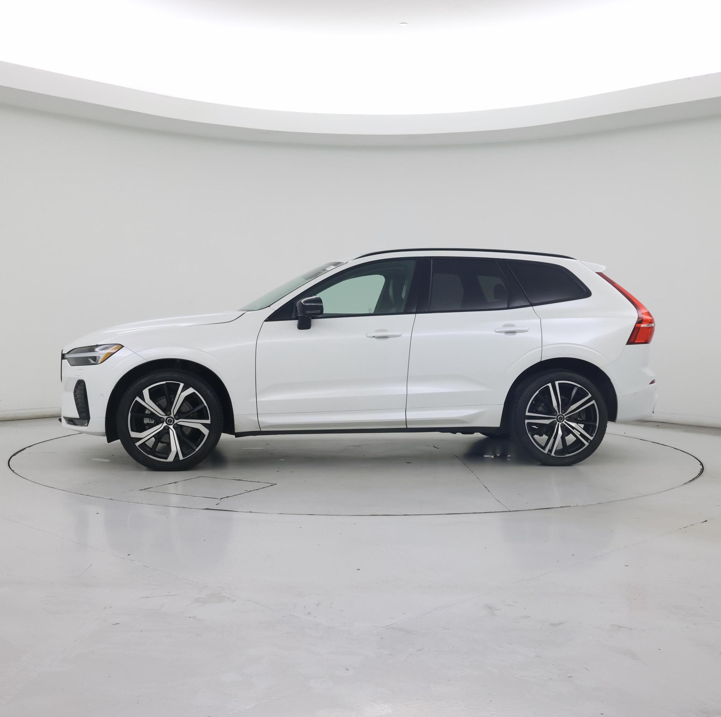 Thumbnail: 2024 Volvo XC60 - 3
