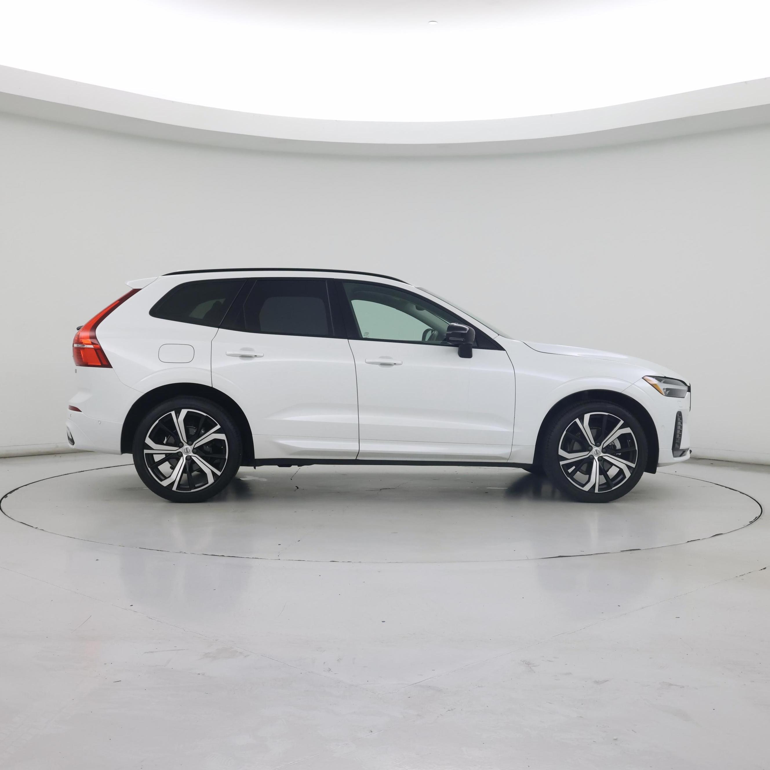 Thumbnail: 2024 Volvo XC60 - 7