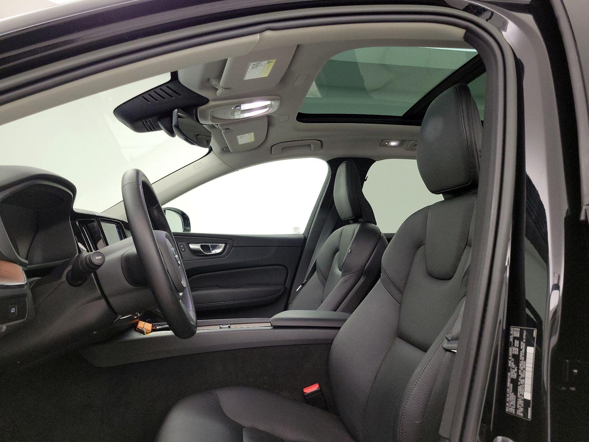 Thumbnail: 2023 Volvo XC60 - 19