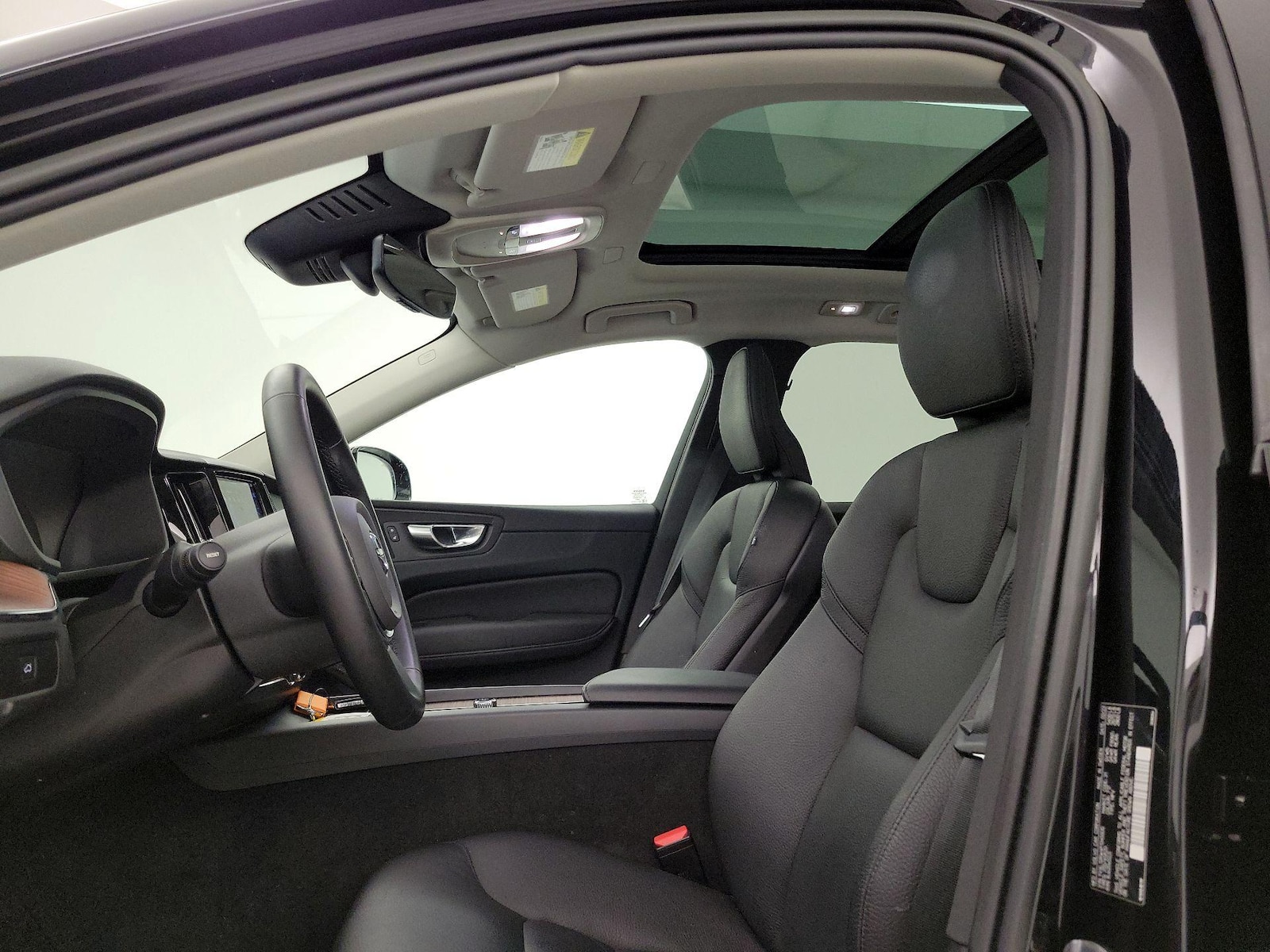 2023 Volvo XC60 Plus - Photo 20