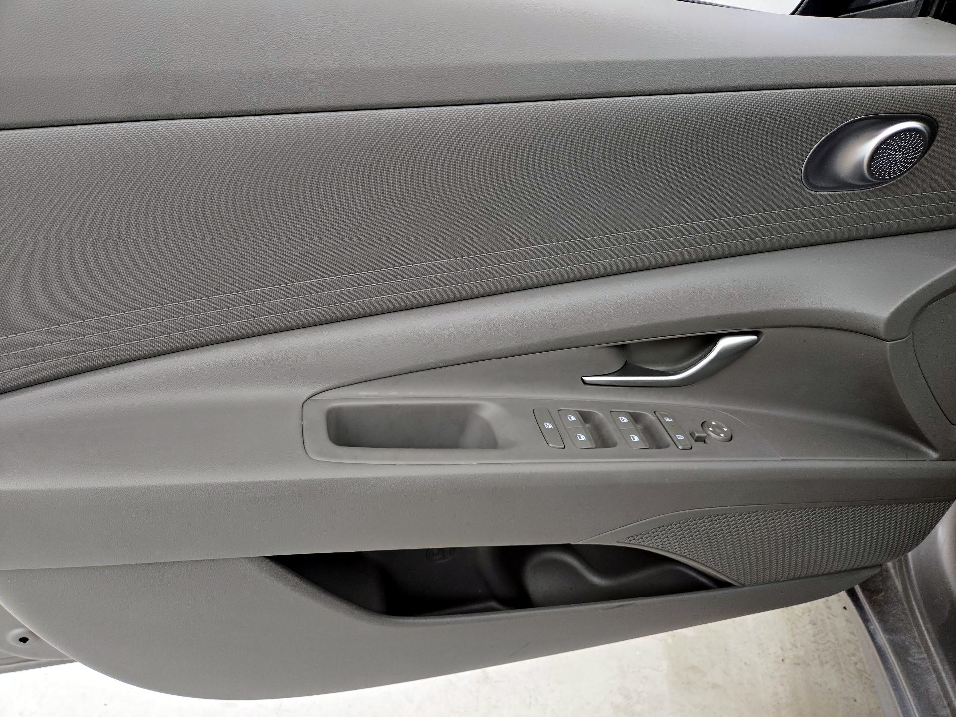Thumbnail: 2024 Hyundai Elantra - 12