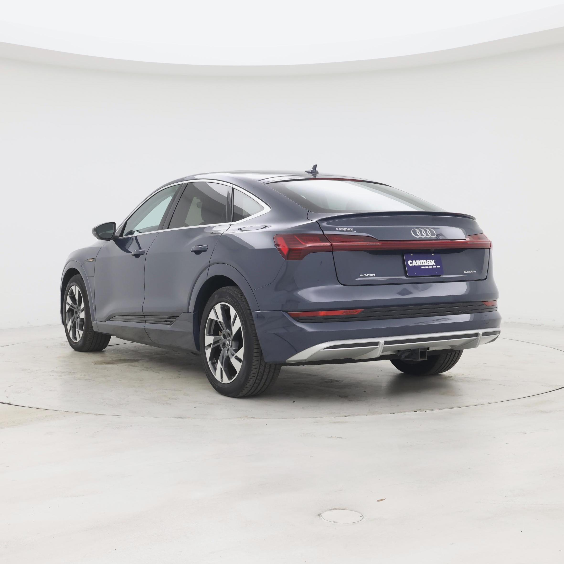 Thumbnail: 2021 Audi e-tron S - 2