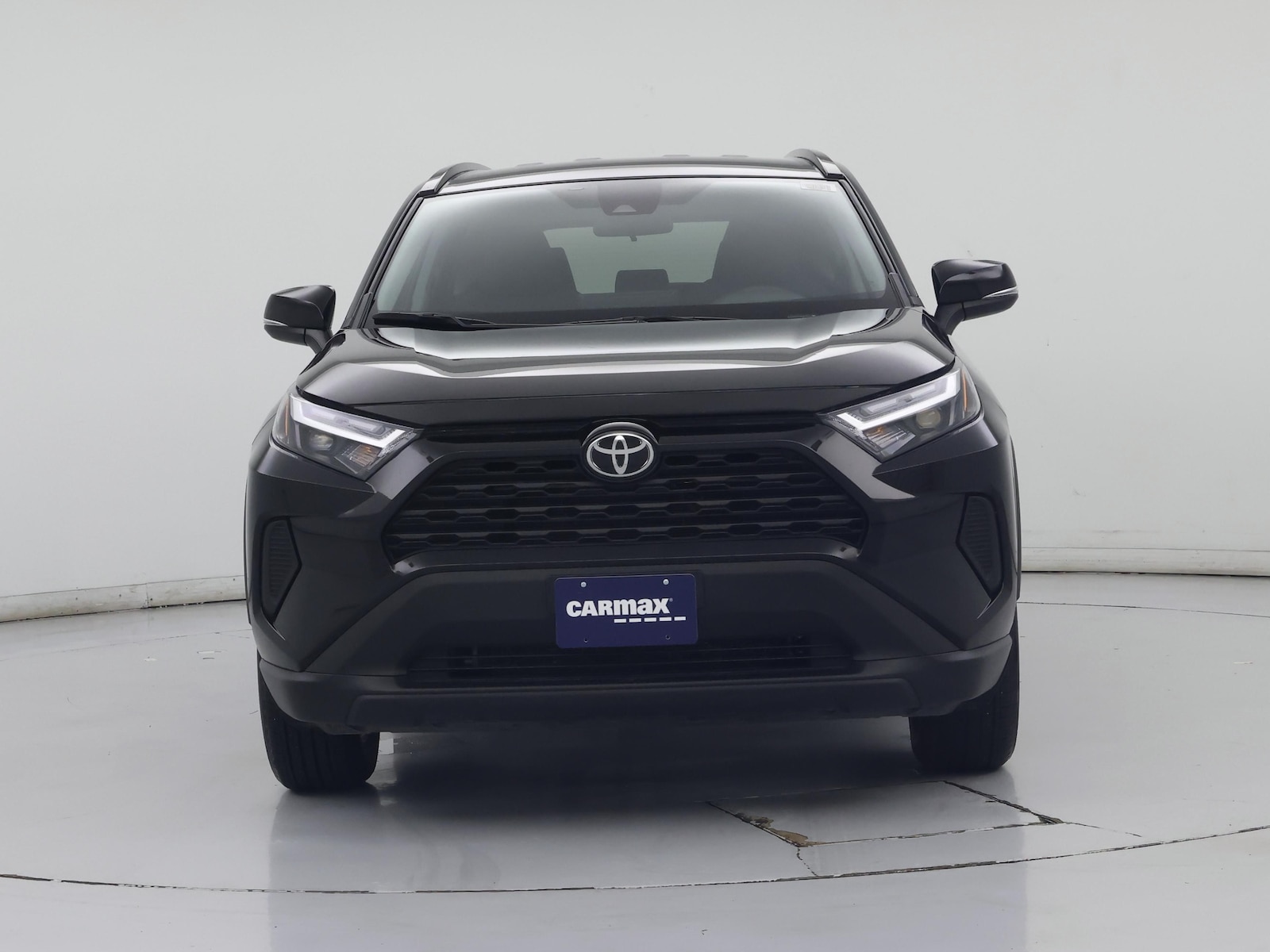 2025 Toyota RAV4 XLE - Photo 6