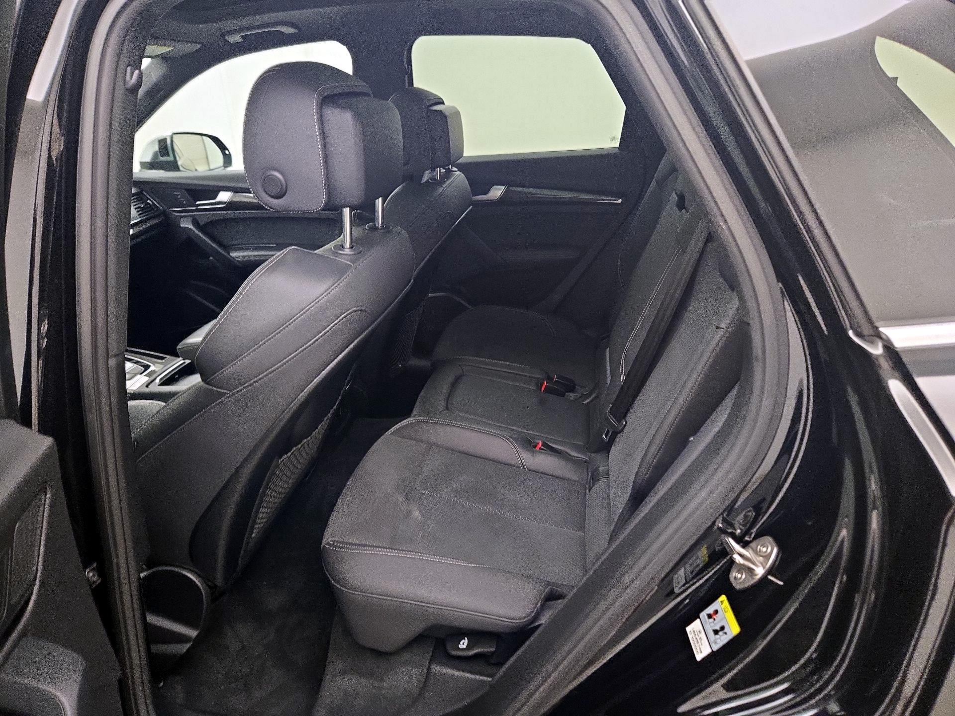 Thumbnail: 2022 Audi SQ5 - 20