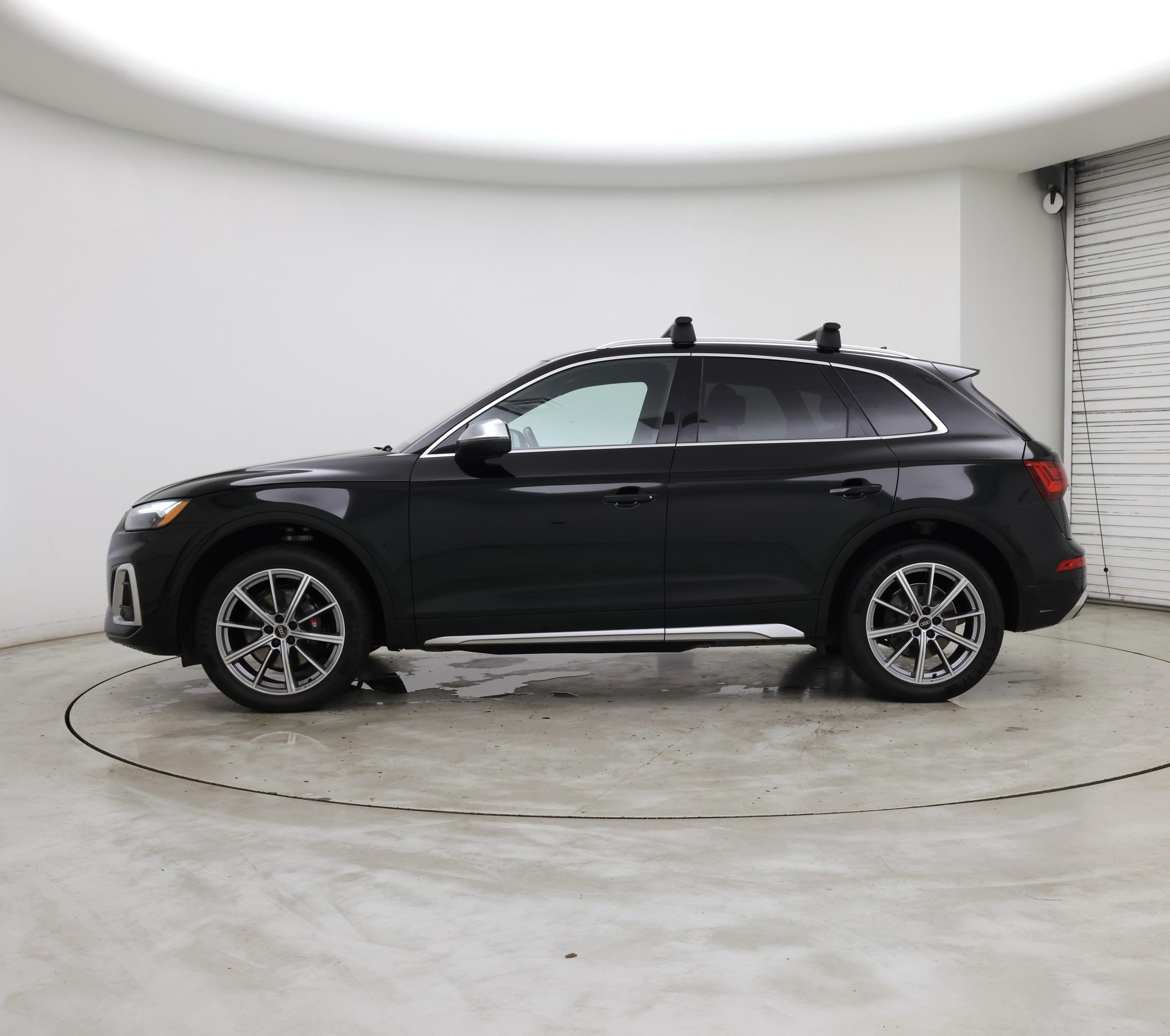 Thumbnail: 2022 Audi SQ5 - 3