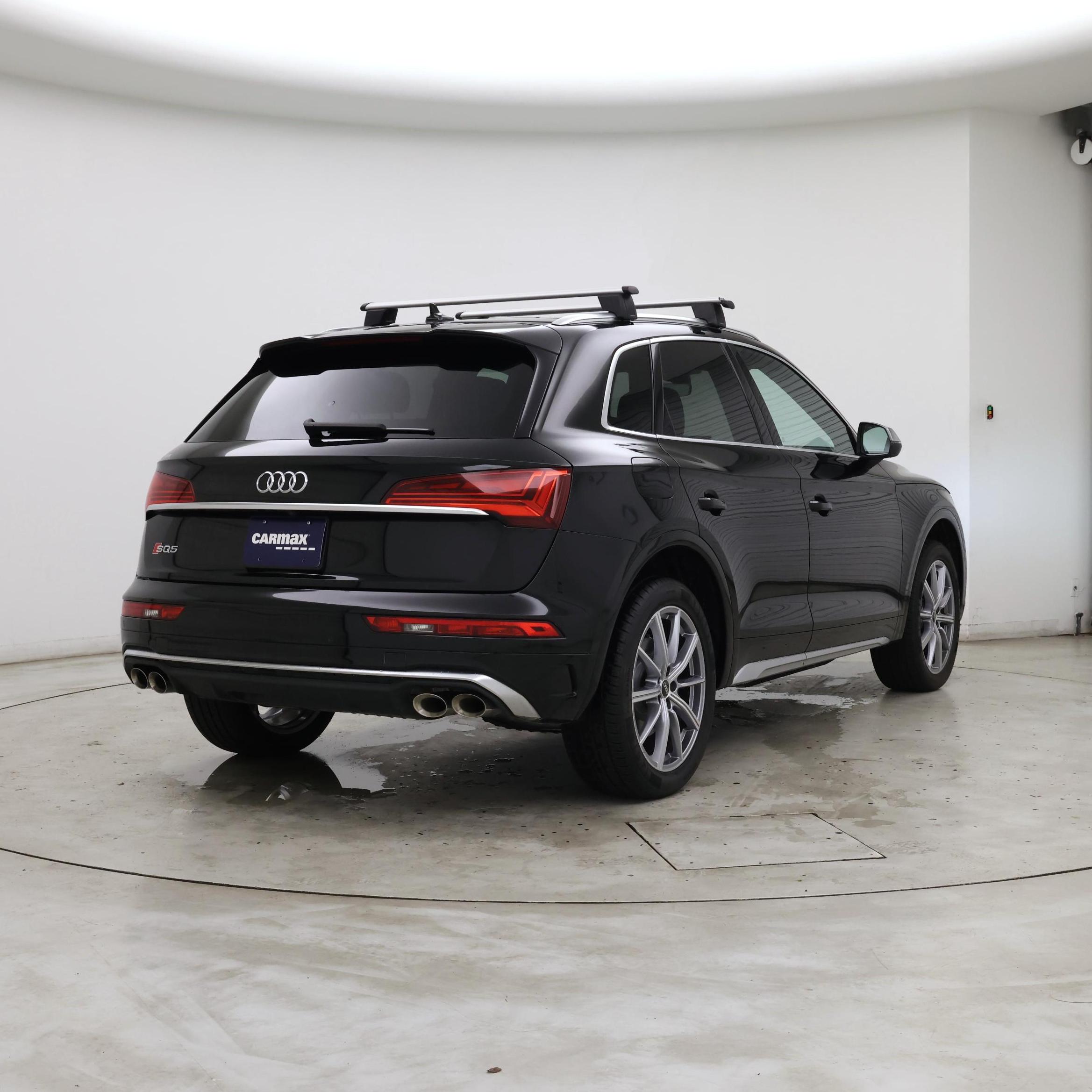 Thumbnail: 2022 Audi SQ5 - 8