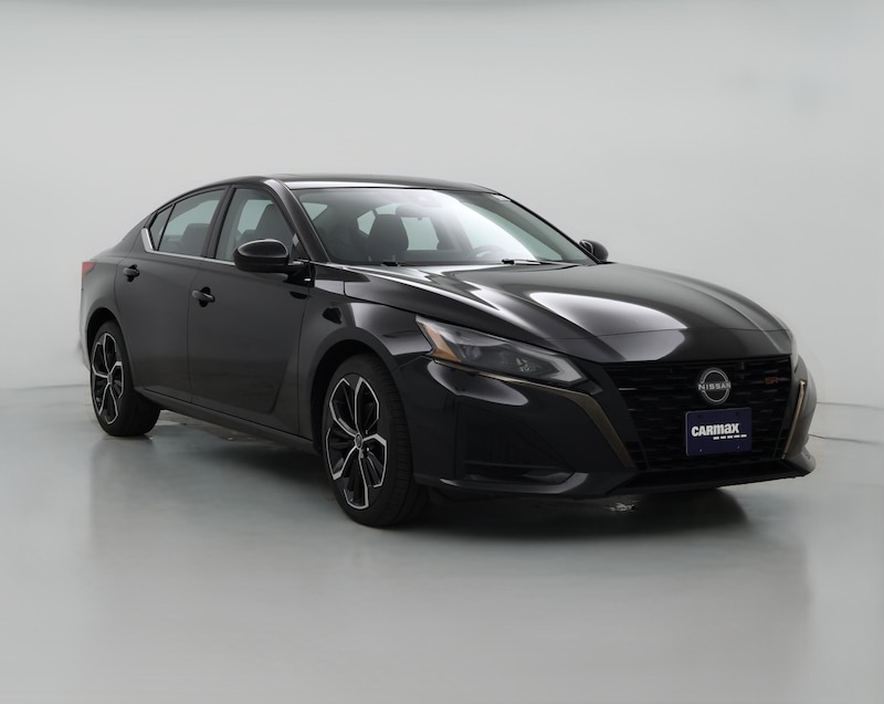 2023 Nissan Altima SR