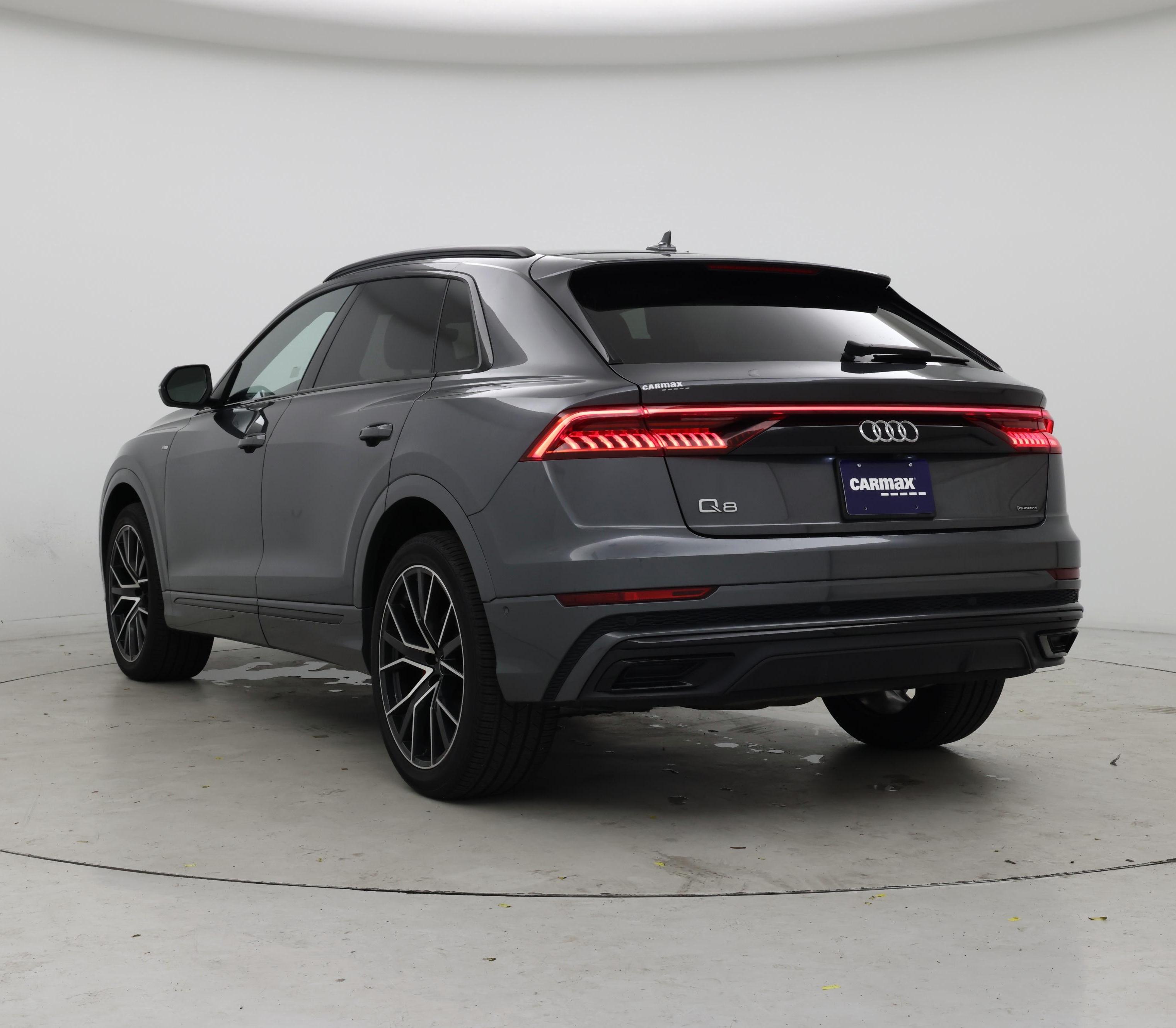 Thumbnail: 2021 Audi Q8 - 2