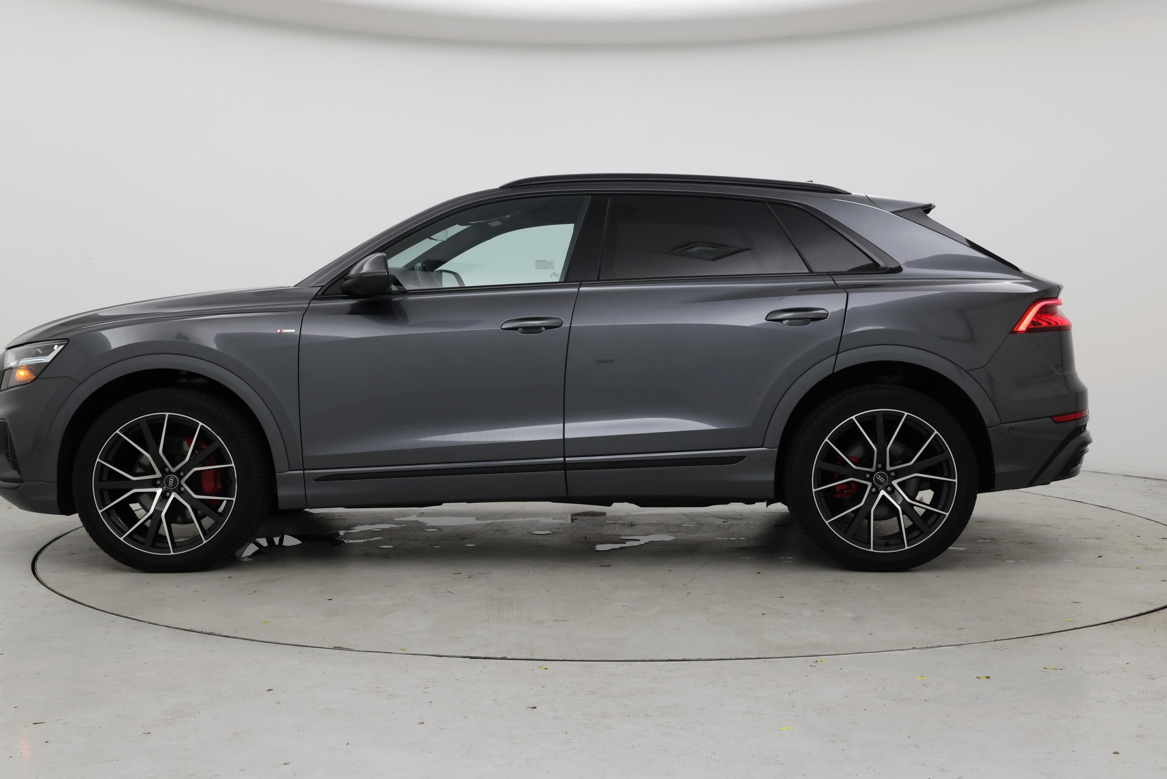 Thumbnail: 2021 Audi Q8 - 3
