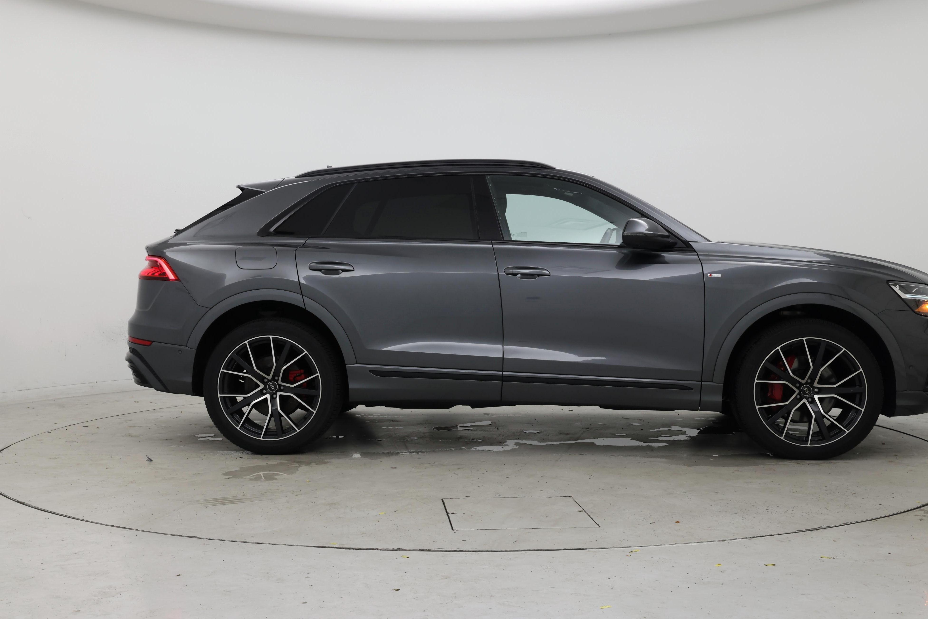 Thumbnail: 2021 Audi Q8 - 7