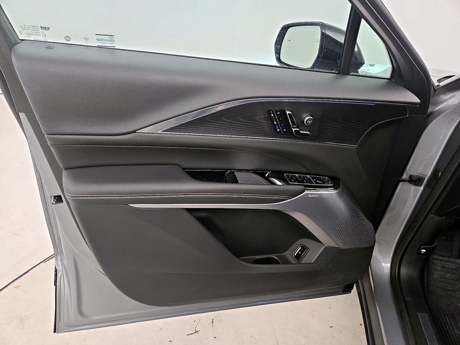 2024 Cadillac LYRIQ Sport 2 - Photo 13