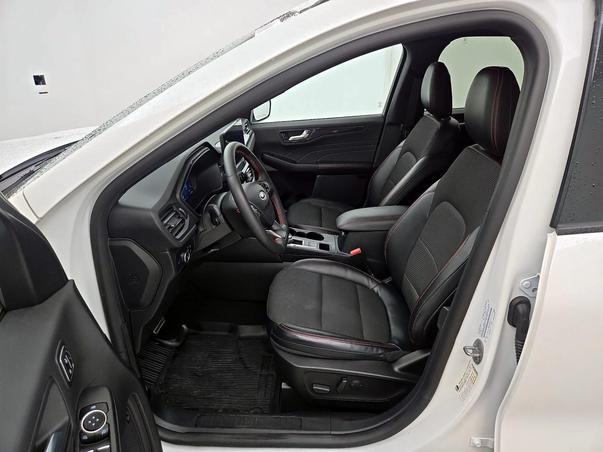 Thumbnail: 2023 Ford Escape - 11