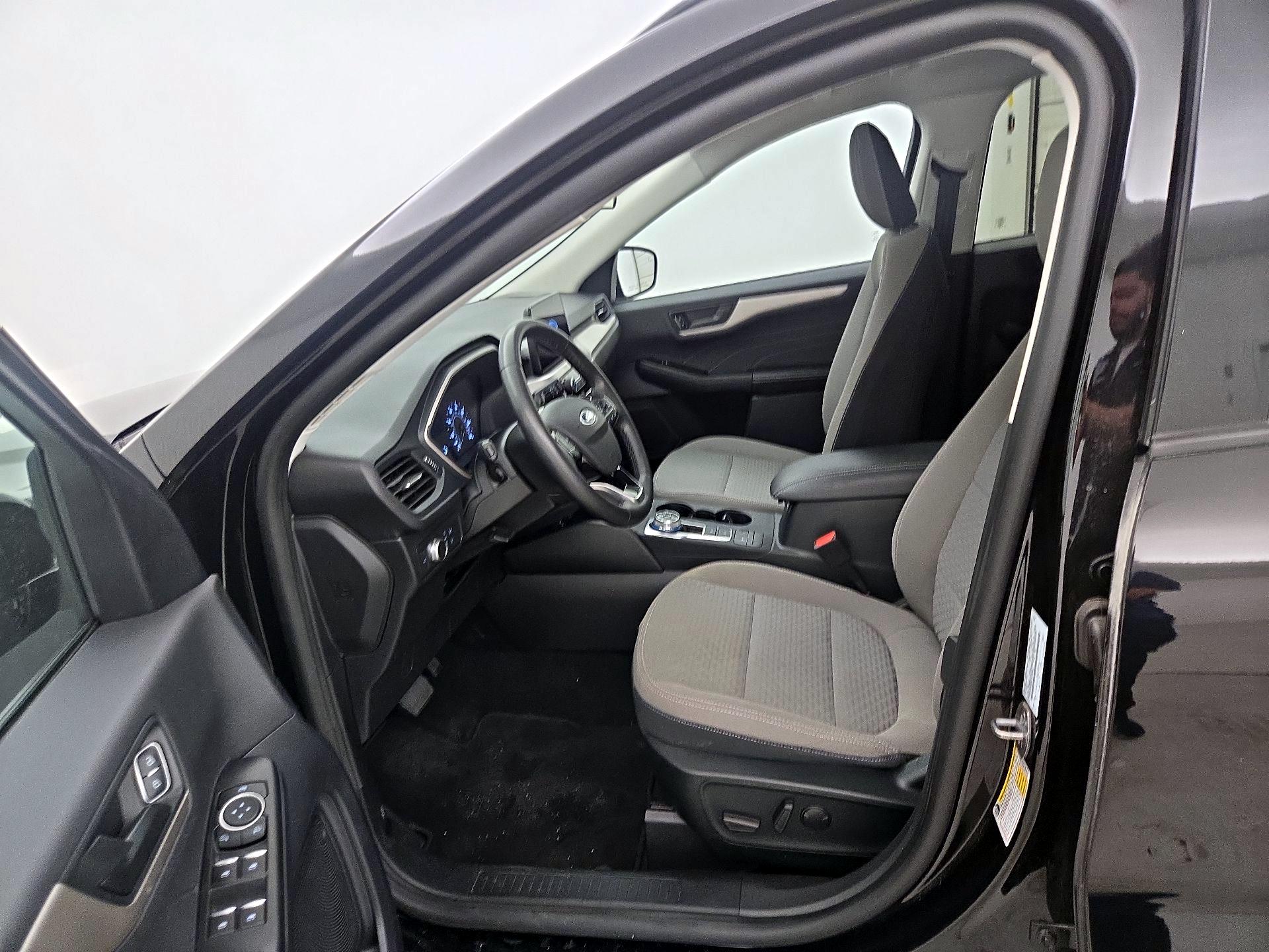 Thumbnail: 2022 Ford Escape - 11