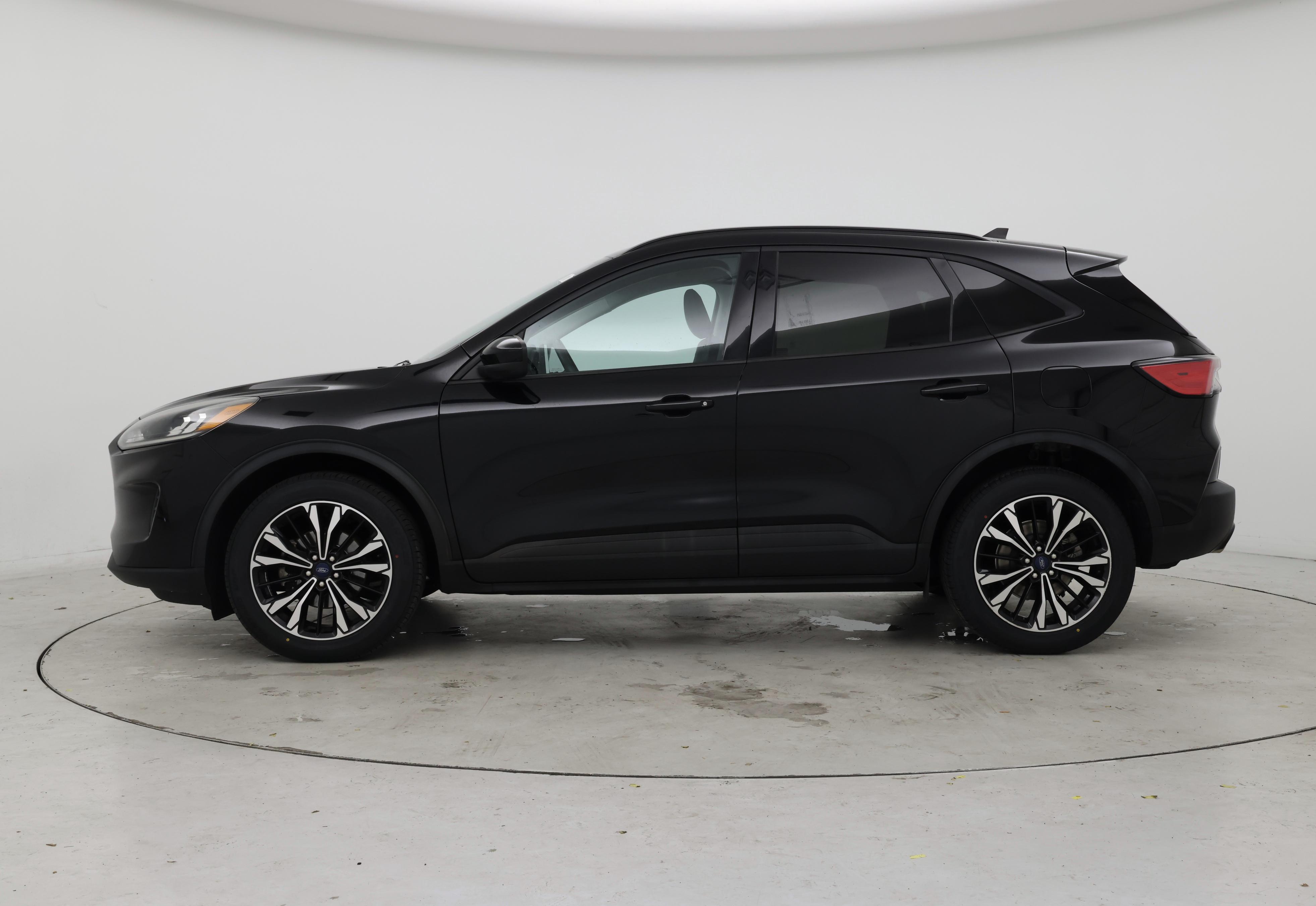 Thumbnail: 2022 Ford Escape - 3