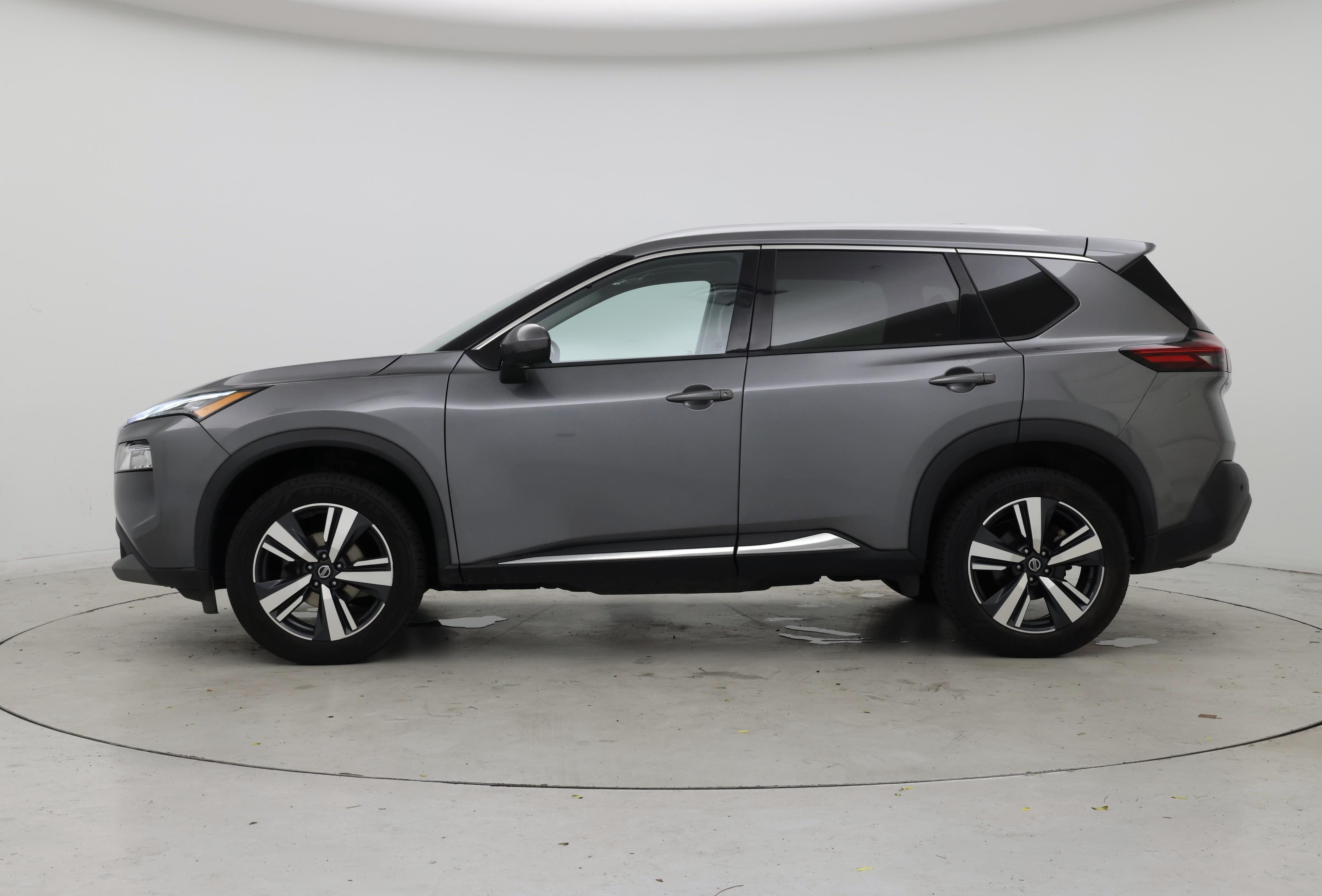 Thumbnail: 2021 Nissan Rogue - 3
