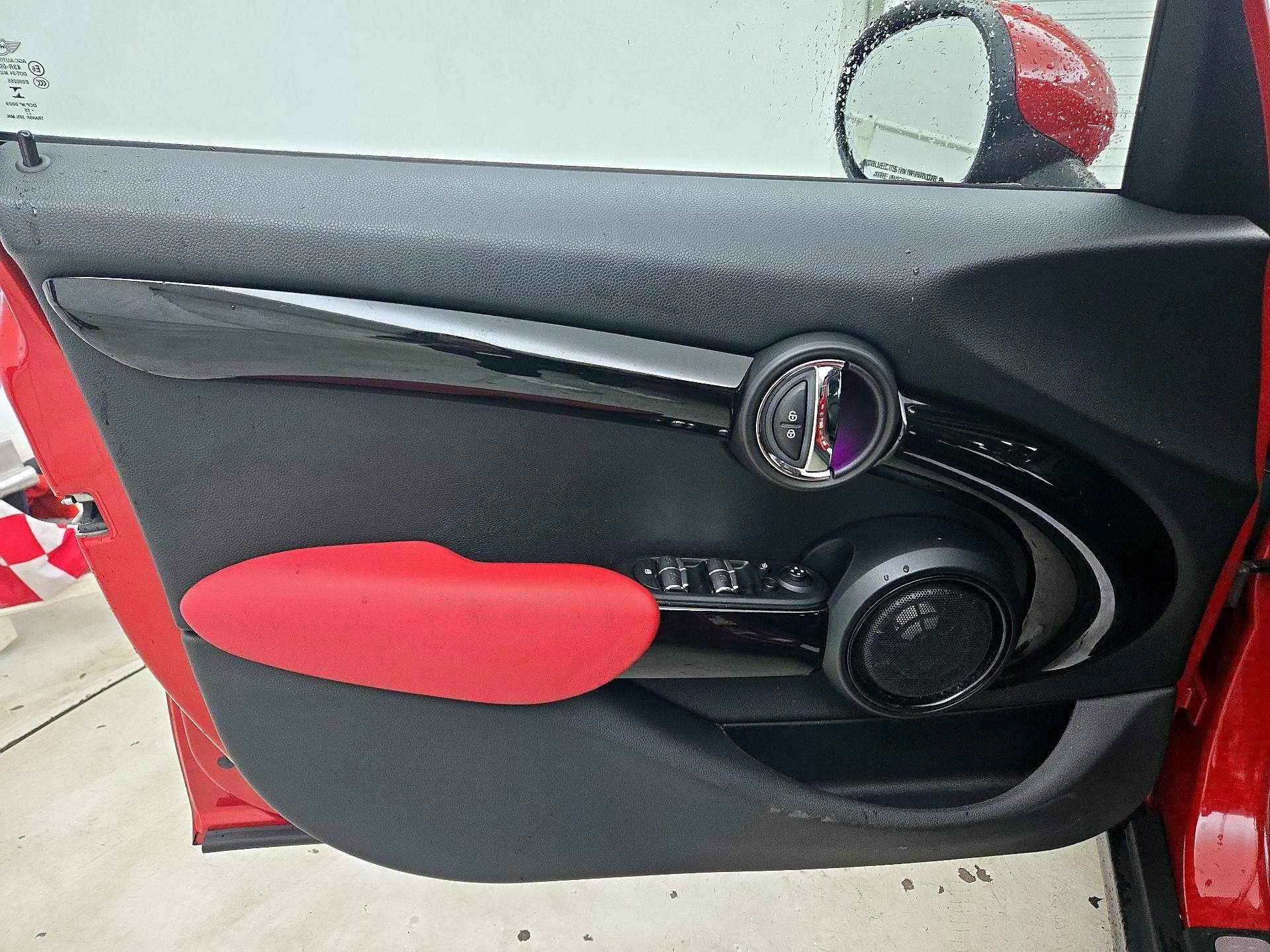 Thumbnail: 2016 MINI Cooper Hardtop - 12
