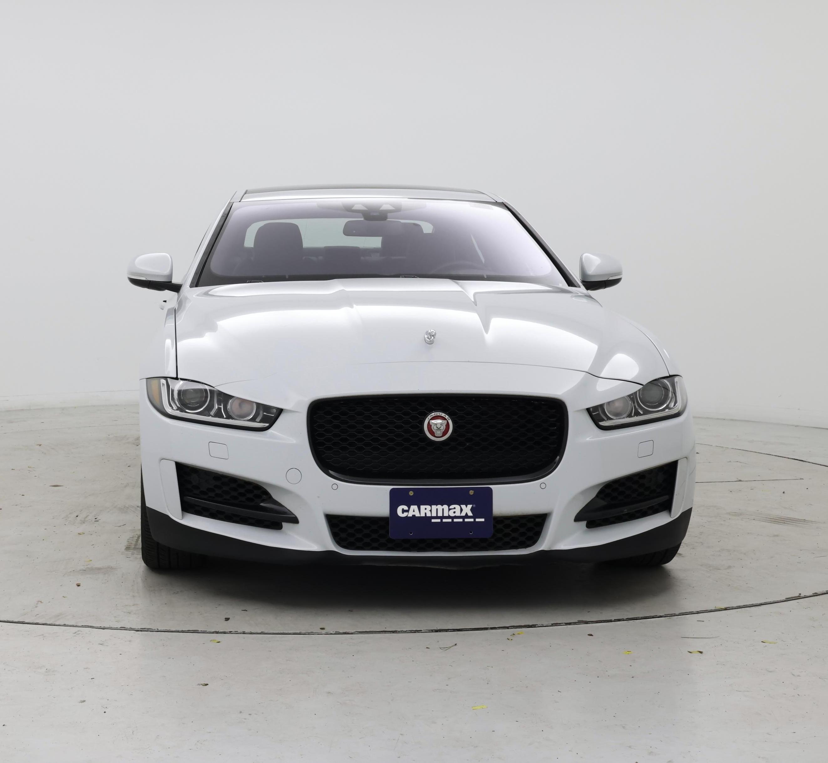 Thumbnail: 2017 Jaguar XE - 5