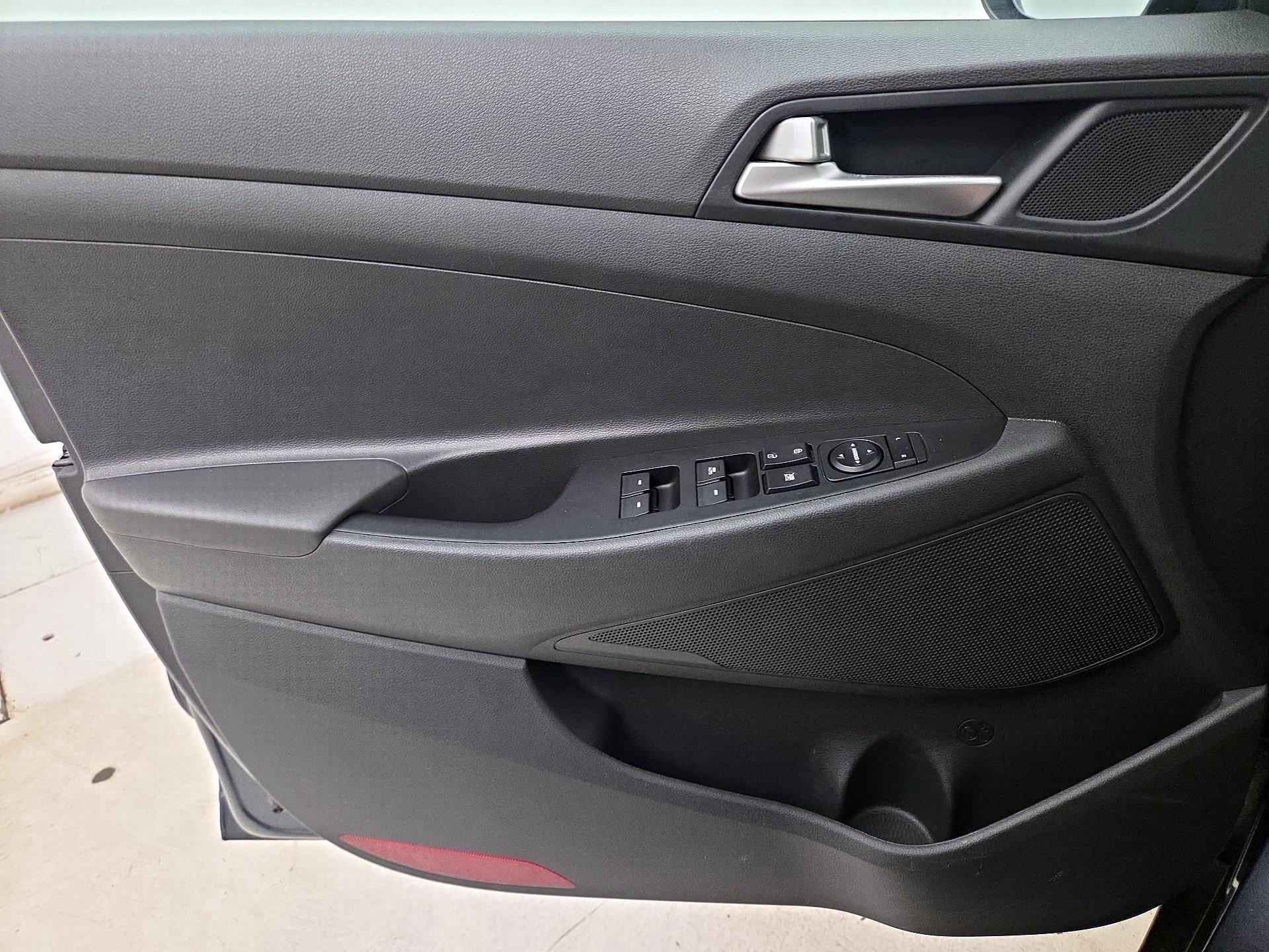 Thumbnail: 2020 Hyundai Tucson - 12