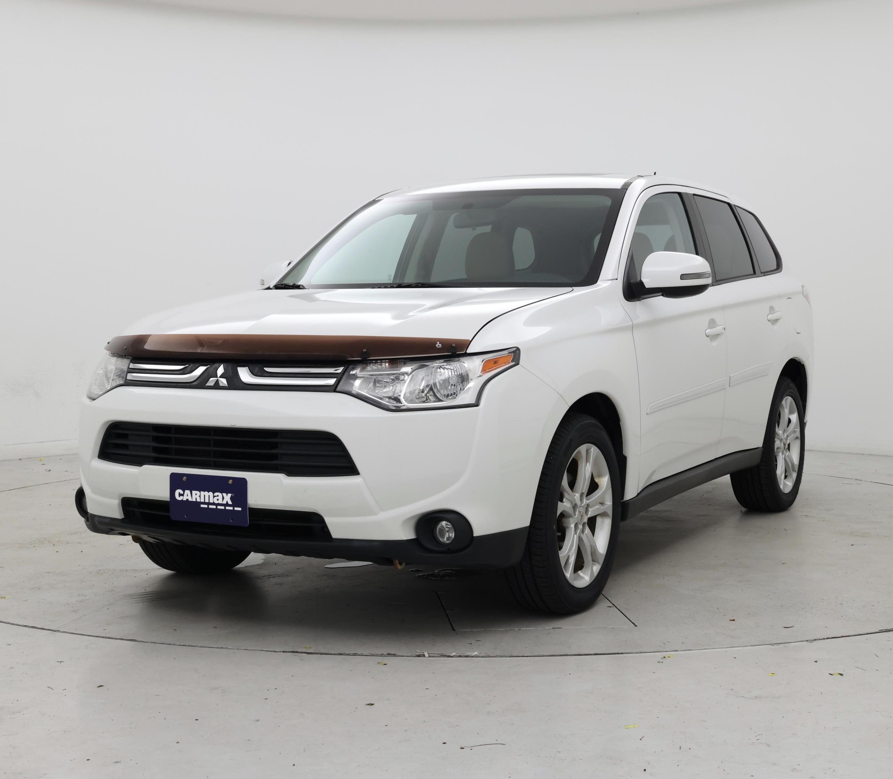 Thumbnail: 2014 Mitsubishi Outlander - 4