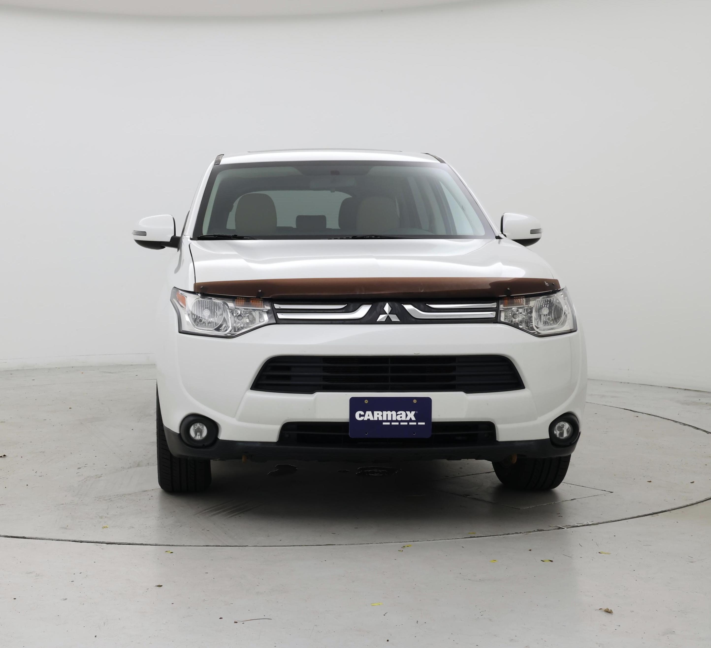 Thumbnail: 2014 Mitsubishi Outlander - 5