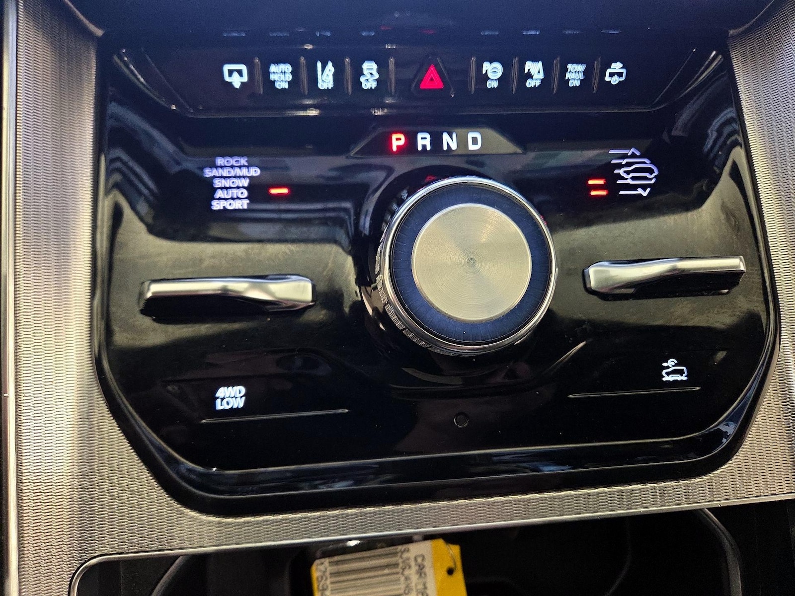 2022 Jeep Grand Wagoneer Series III - Photo 19