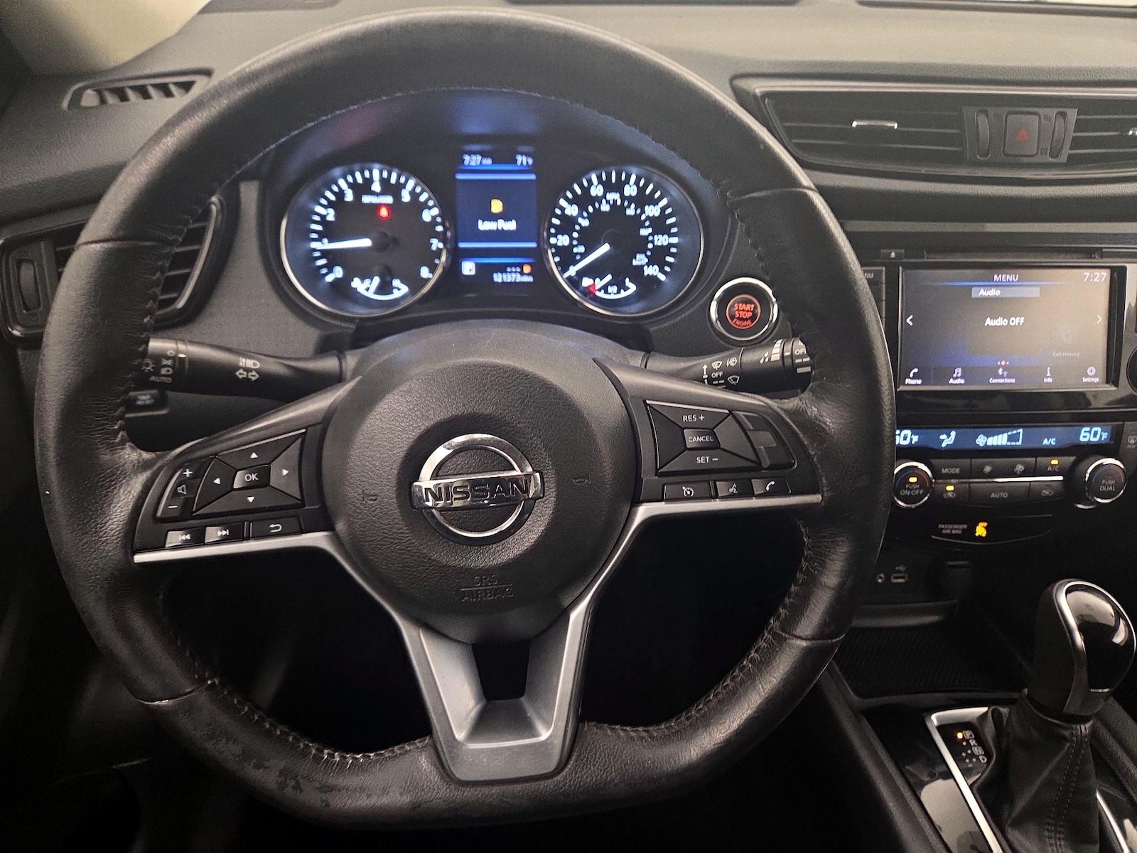 2018 Nissan Rogue SV - Photo 11