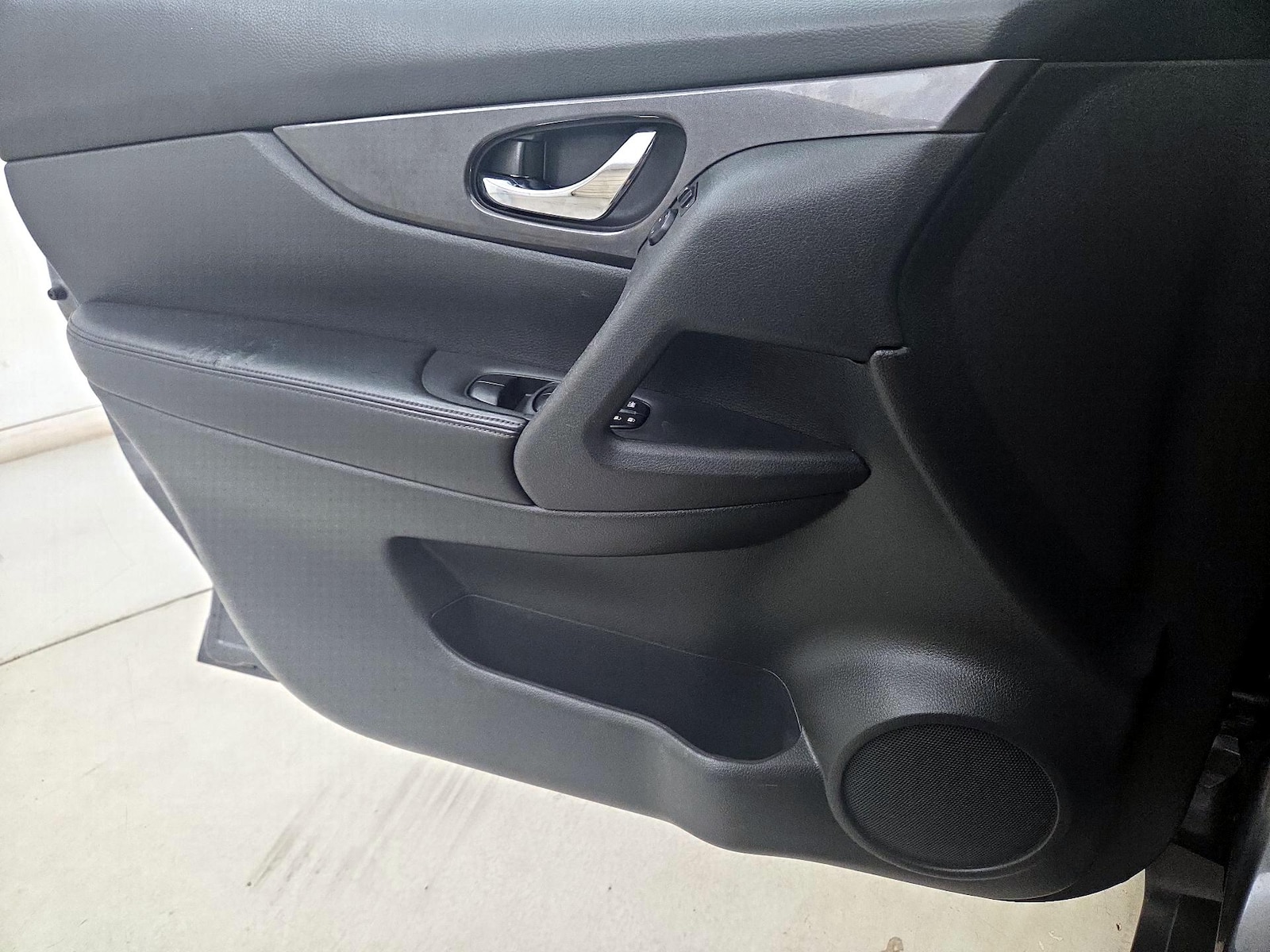 2018 Nissan Rogue SV - Photo 13