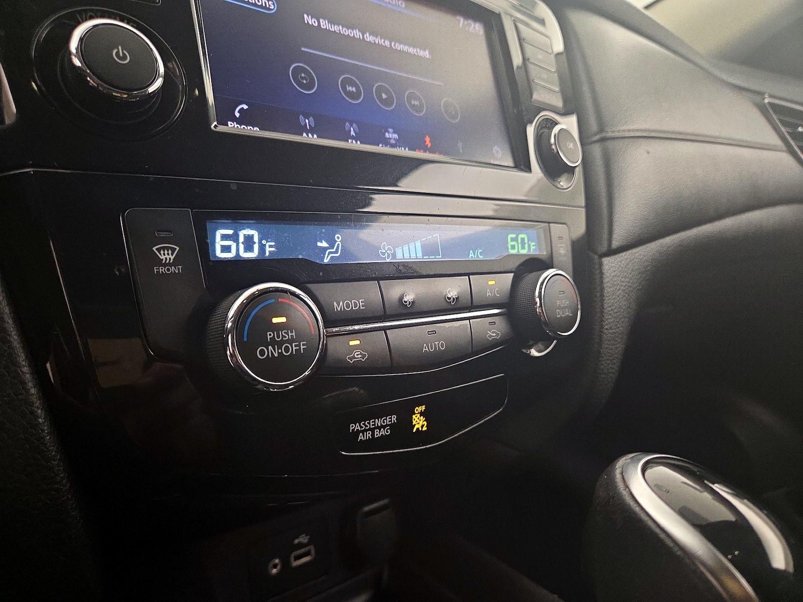 2018 Nissan Rogue SV - Photo 17