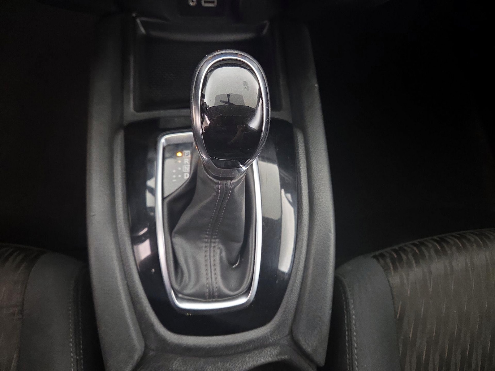 2018 Nissan Rogue SV - Photo 18