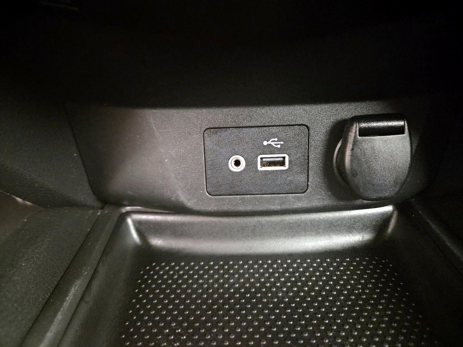 2018 Nissan Rogue SV - Photo 19