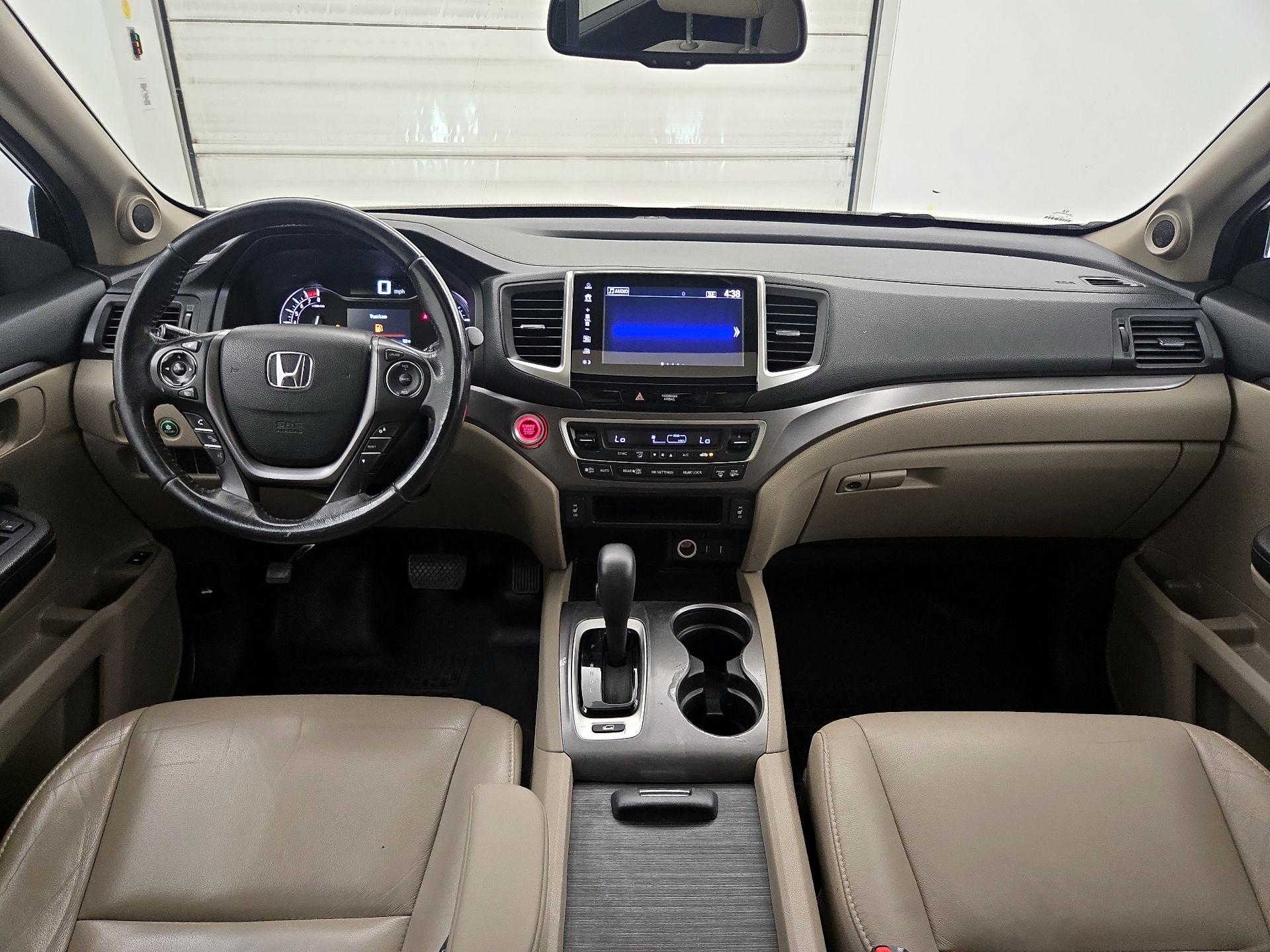 Thumbnail: 2018 Honda Pilot - 9