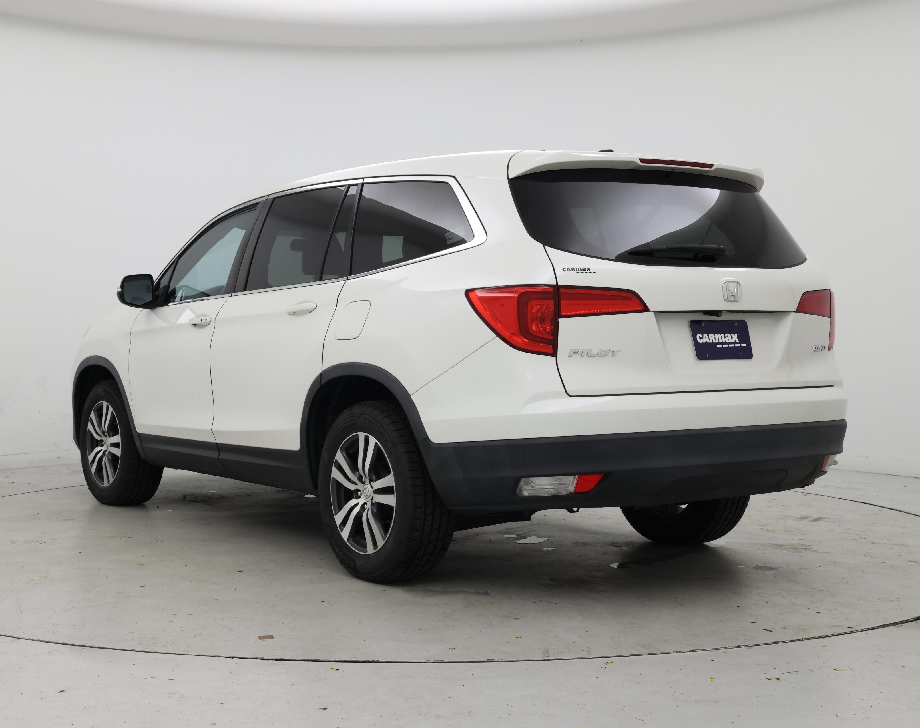 Thumbnail: 2018 Honda Pilot - 2
