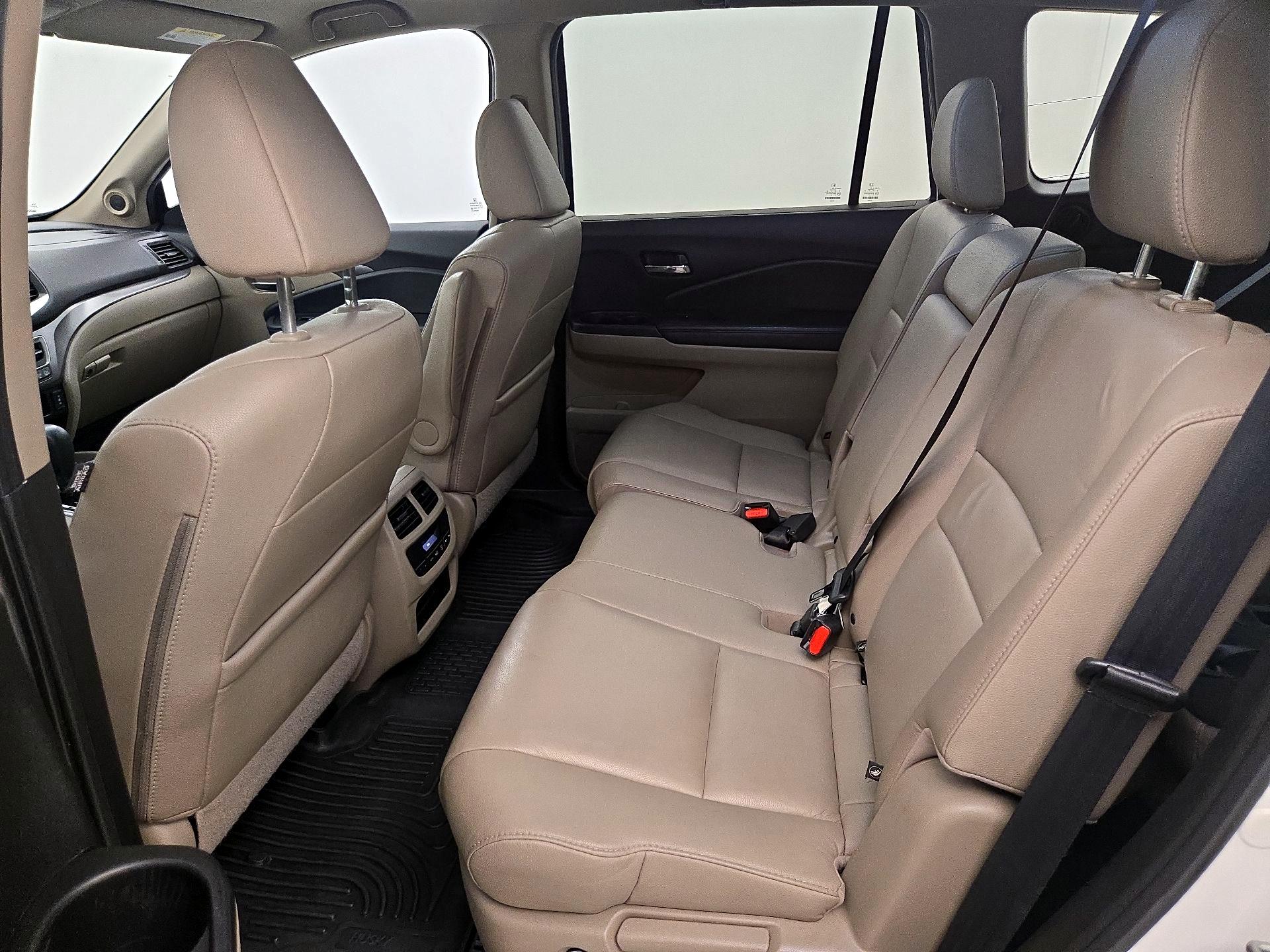 Thumbnail: 2018 Honda Pilot - 20
