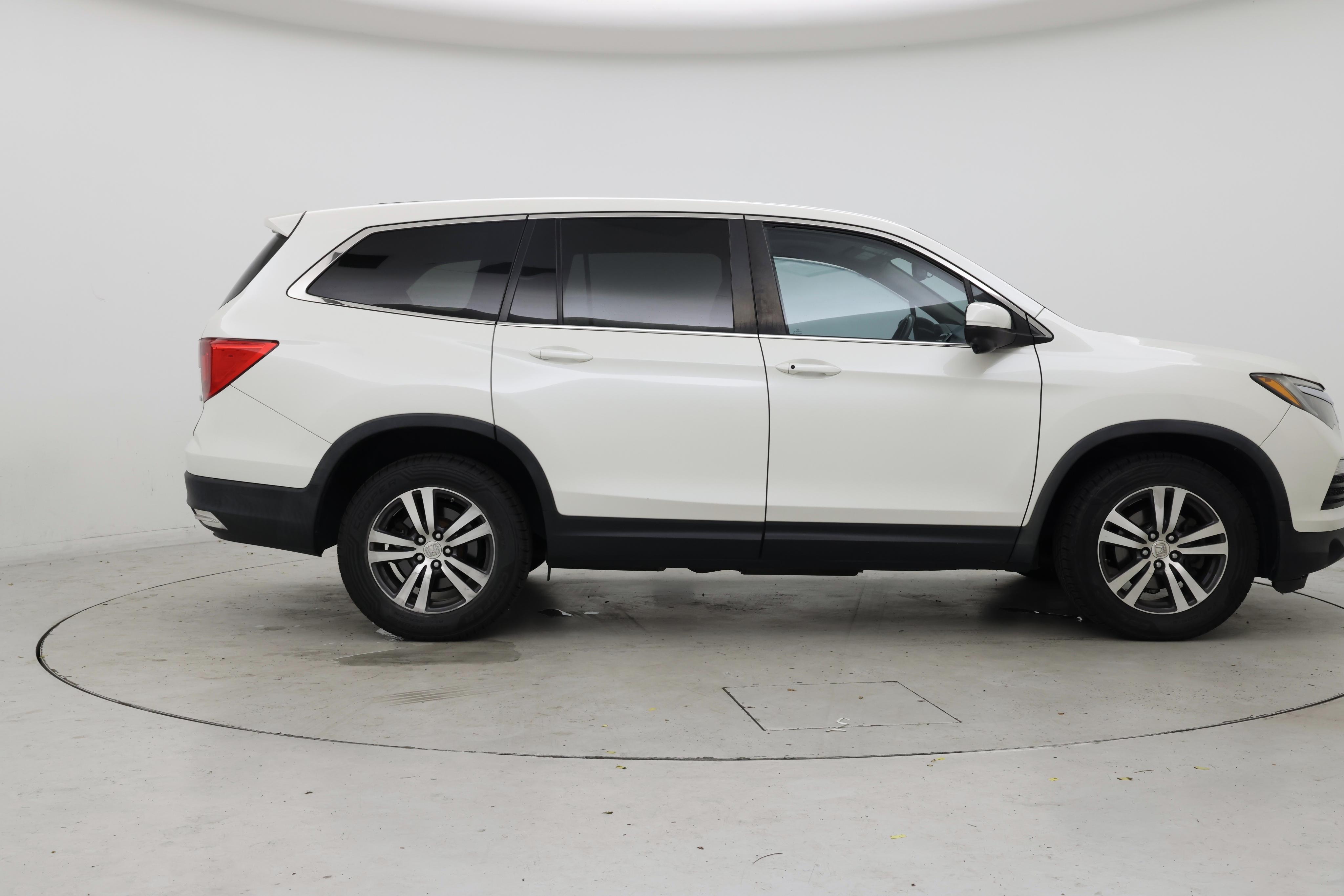 Thumbnail: 2018 Honda Pilot - 7