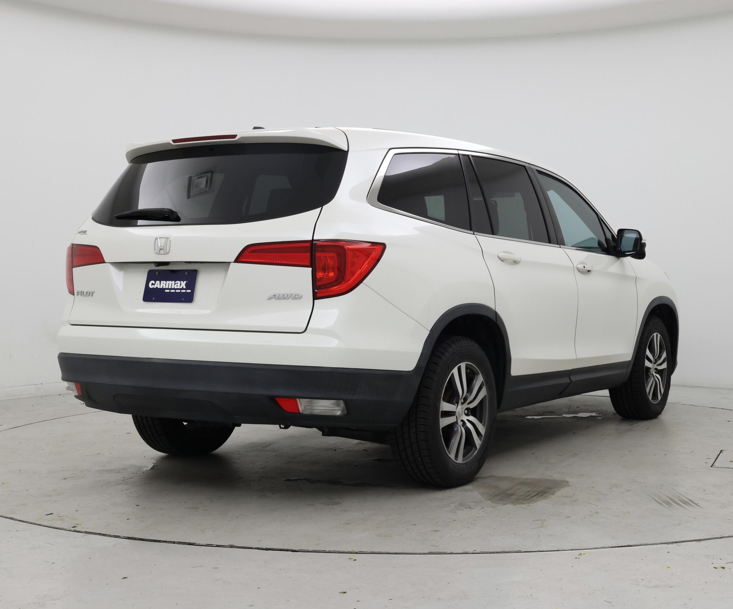 Thumbnail: 2018 Honda Pilot - 8