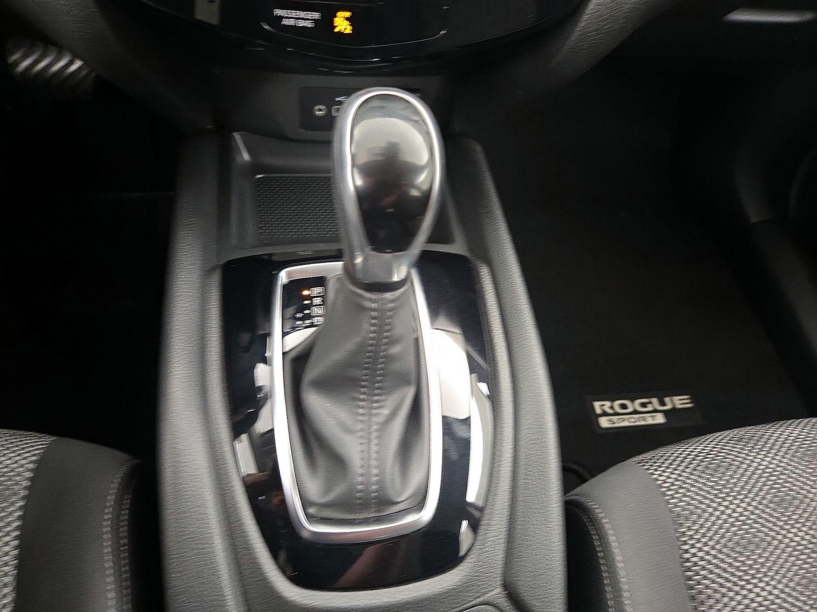 2020 Nissan Rogue Sport SV - Photo 18