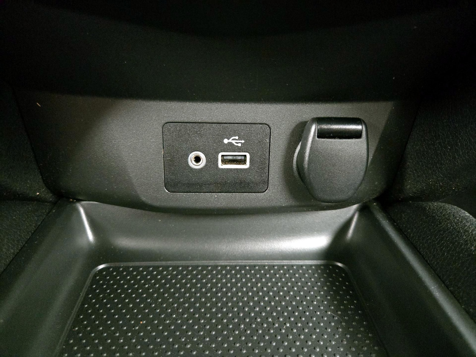 2020 Nissan Rogue Sport SV - Photo 19