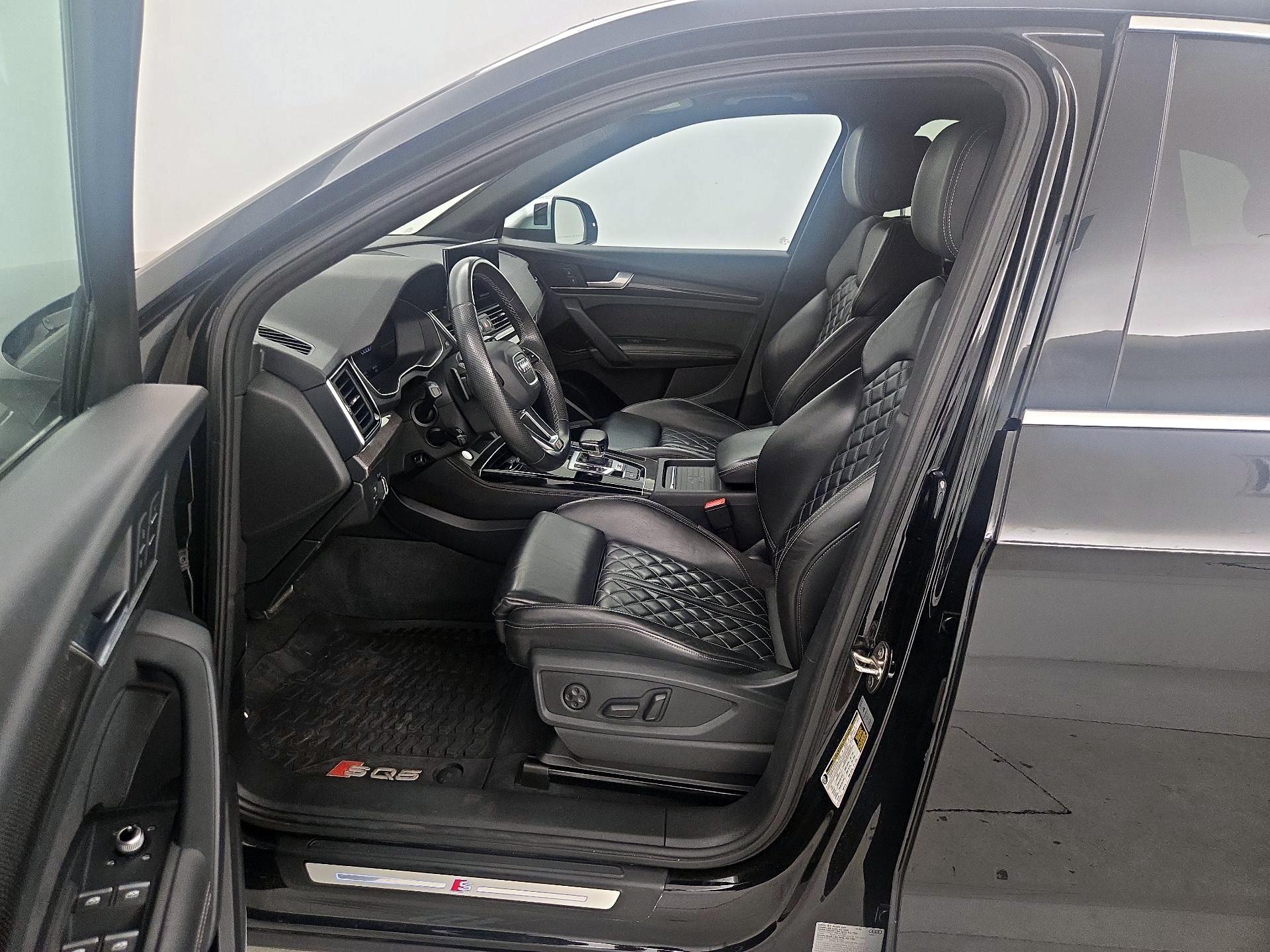 Thumbnail: 2021 Audi SQ5 - 11