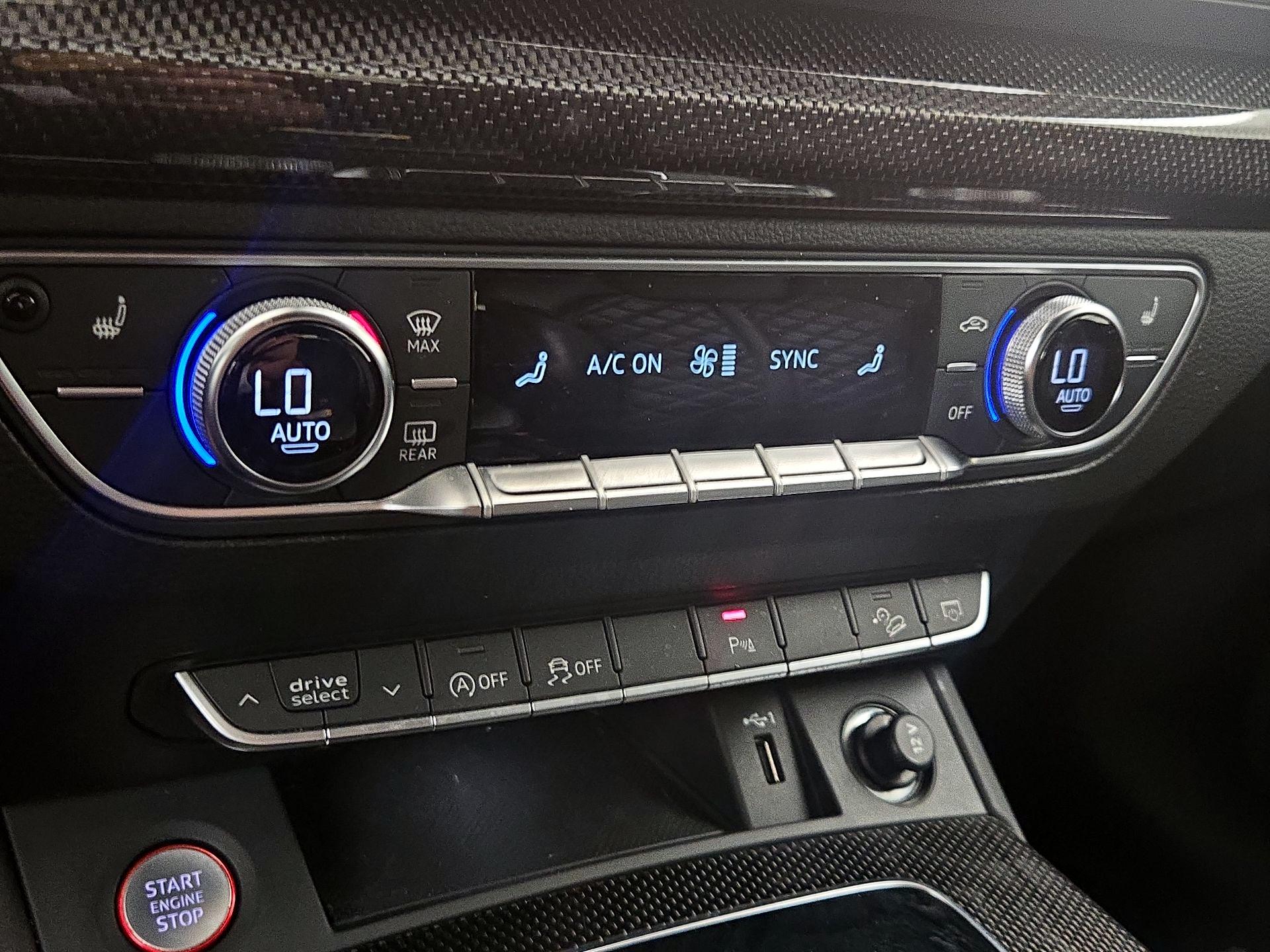 Thumbnail: 2021 Audi SQ5 - 17