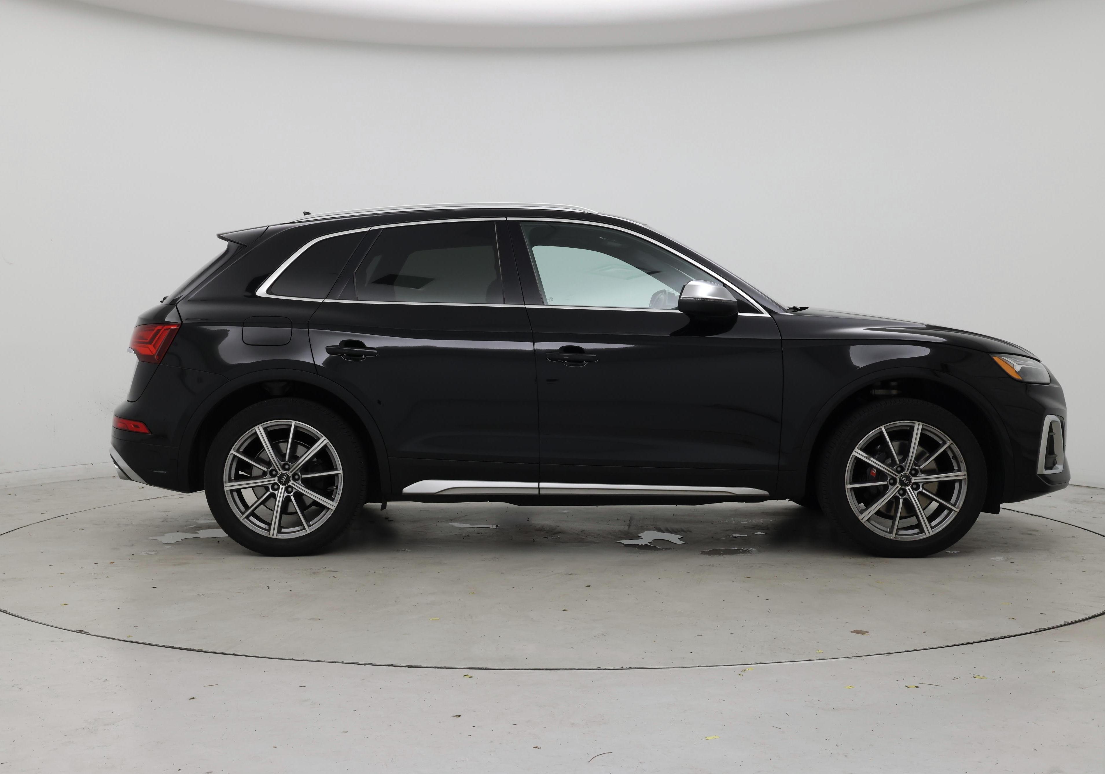Thumbnail: 2021 Audi SQ5 - 7