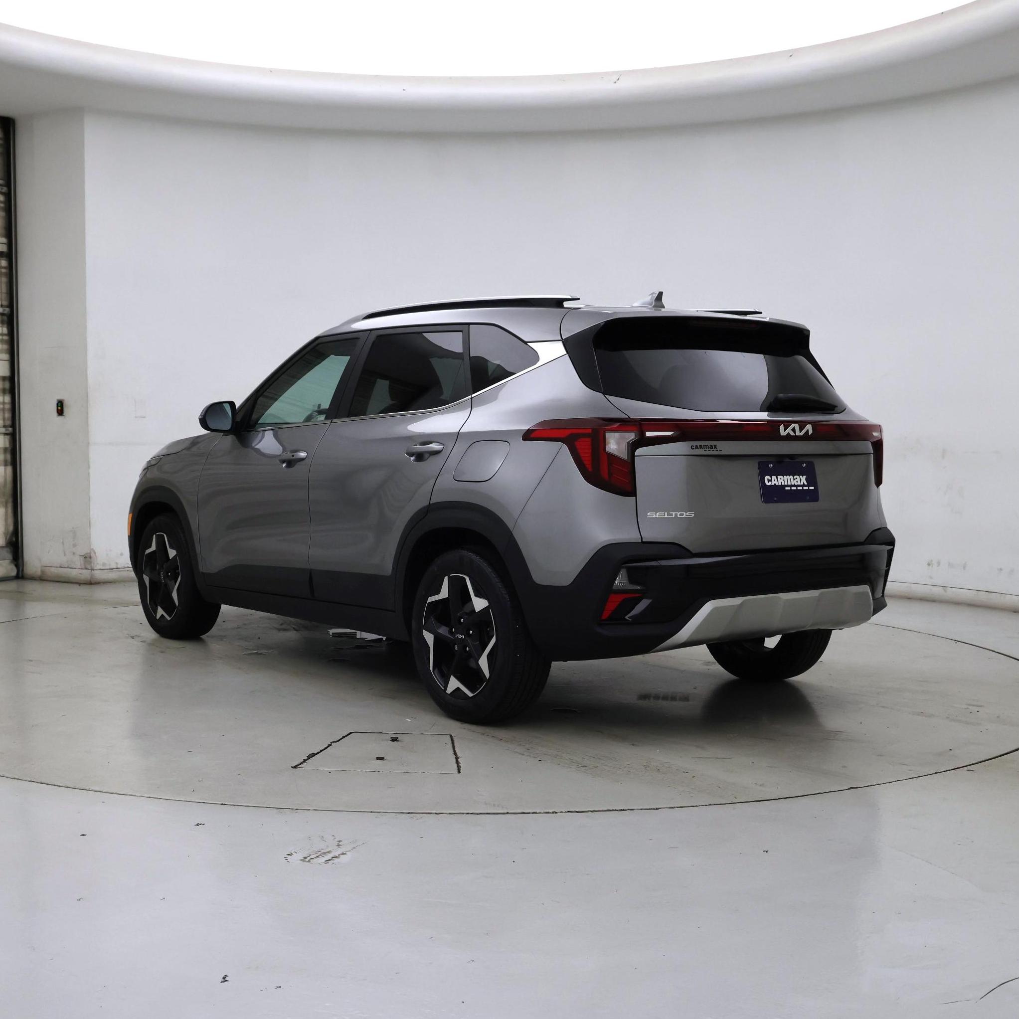 Thumbnail: 2024 Kia Seltos - 2