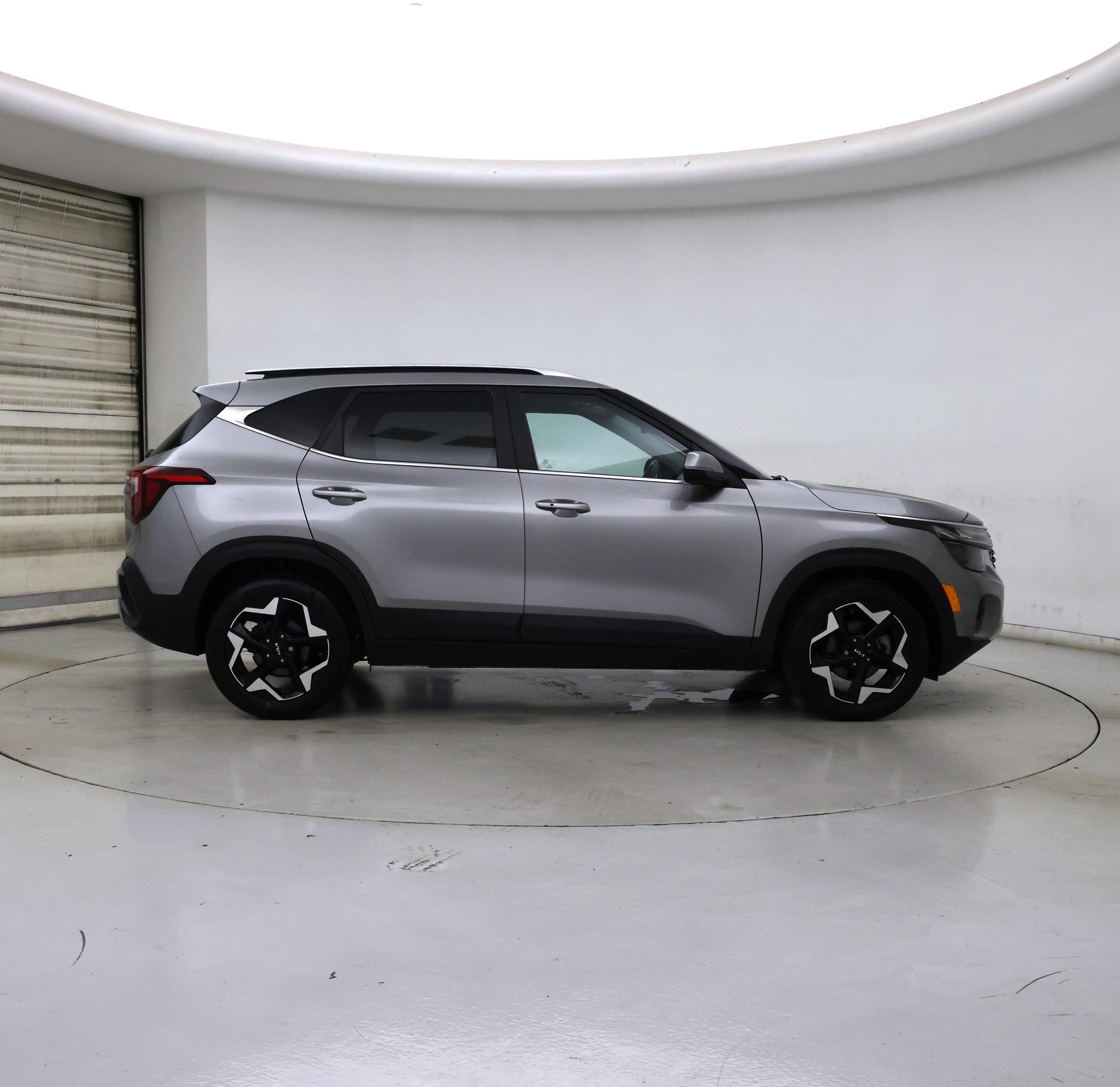 Thumbnail: 2024 Kia Seltos - 7