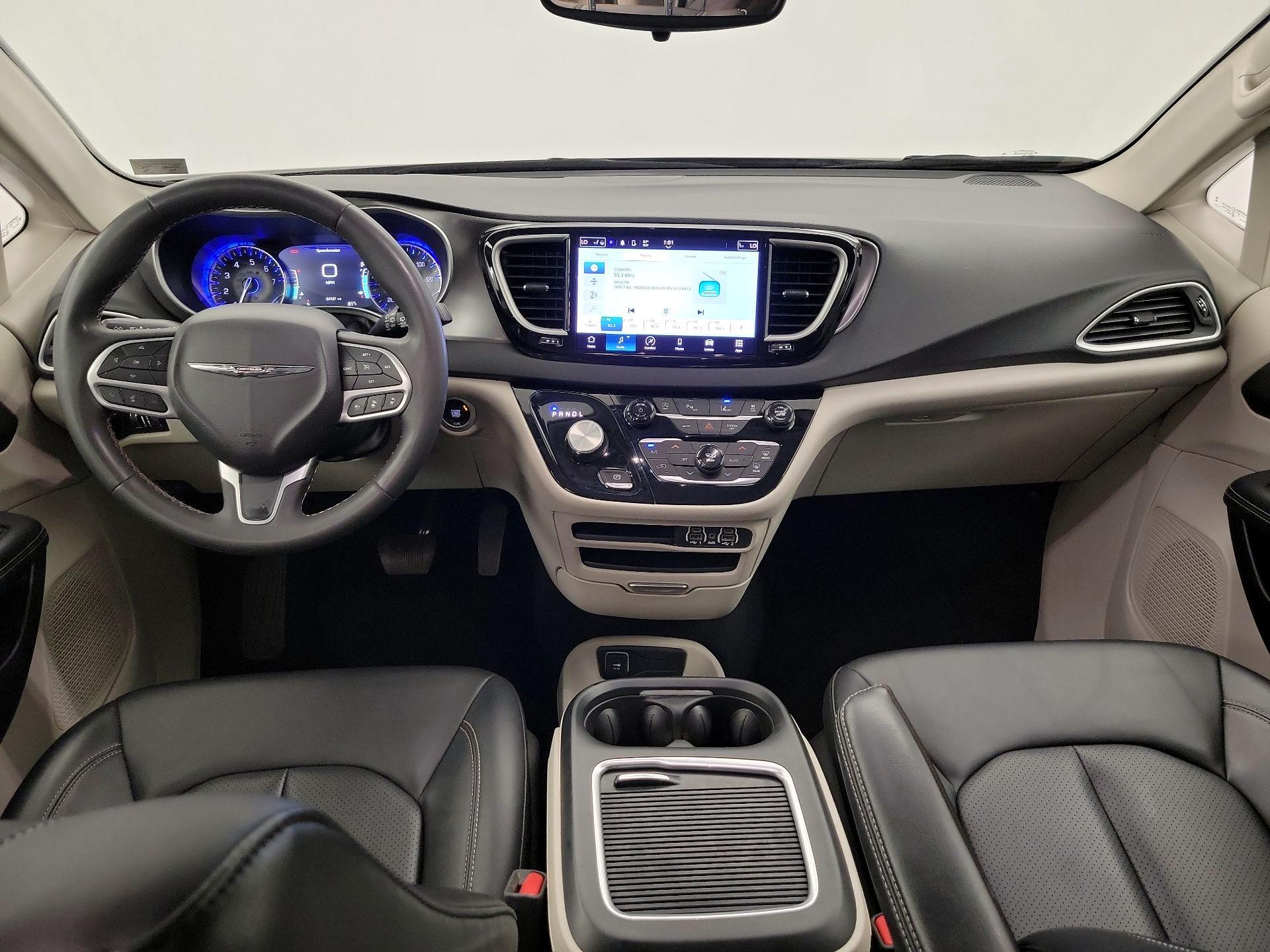 Thumbnail: 2024 Chrysler Pacifica - 9
