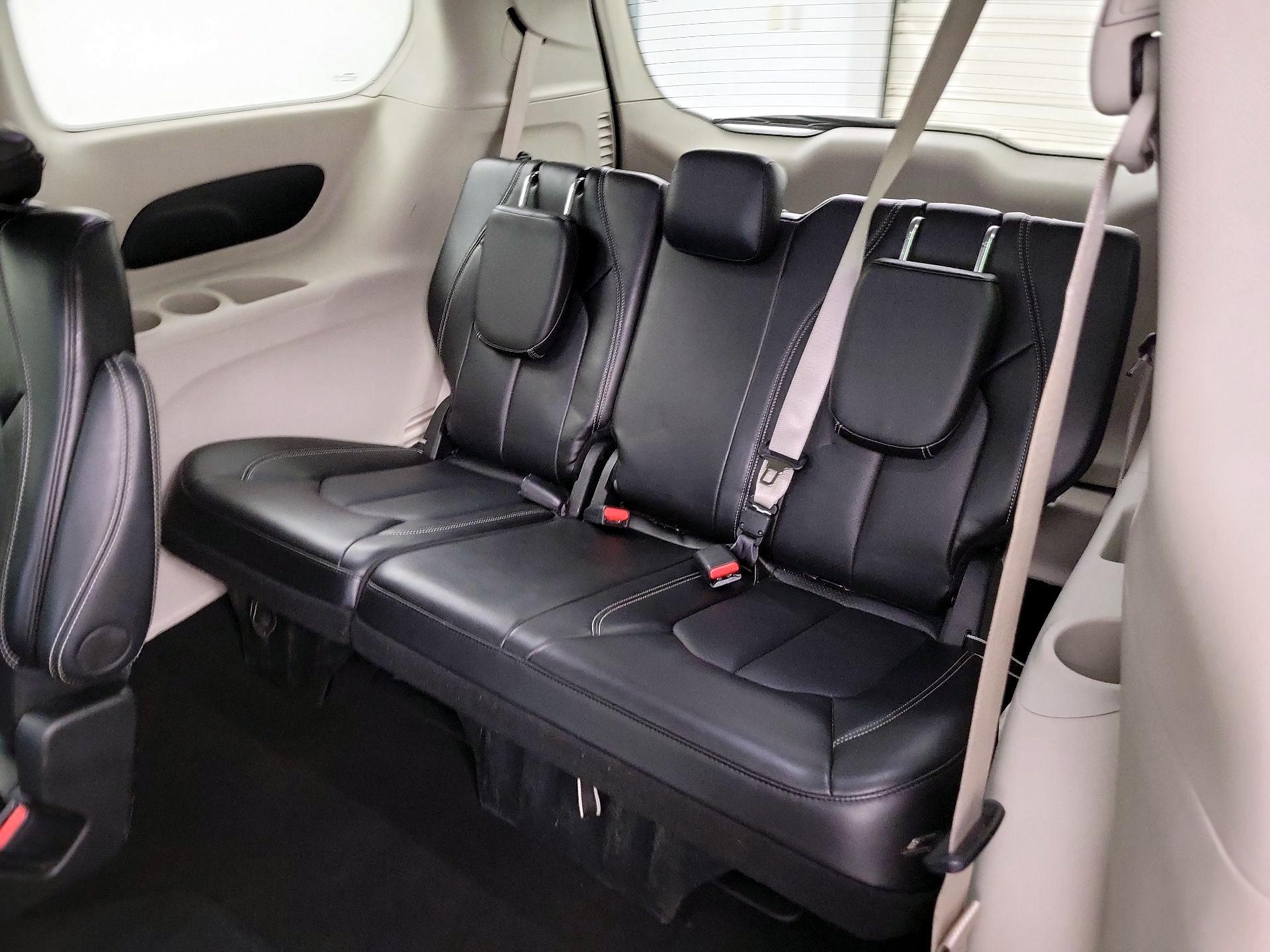 Thumbnail: 2024 Chrysler Pacifica - 20
